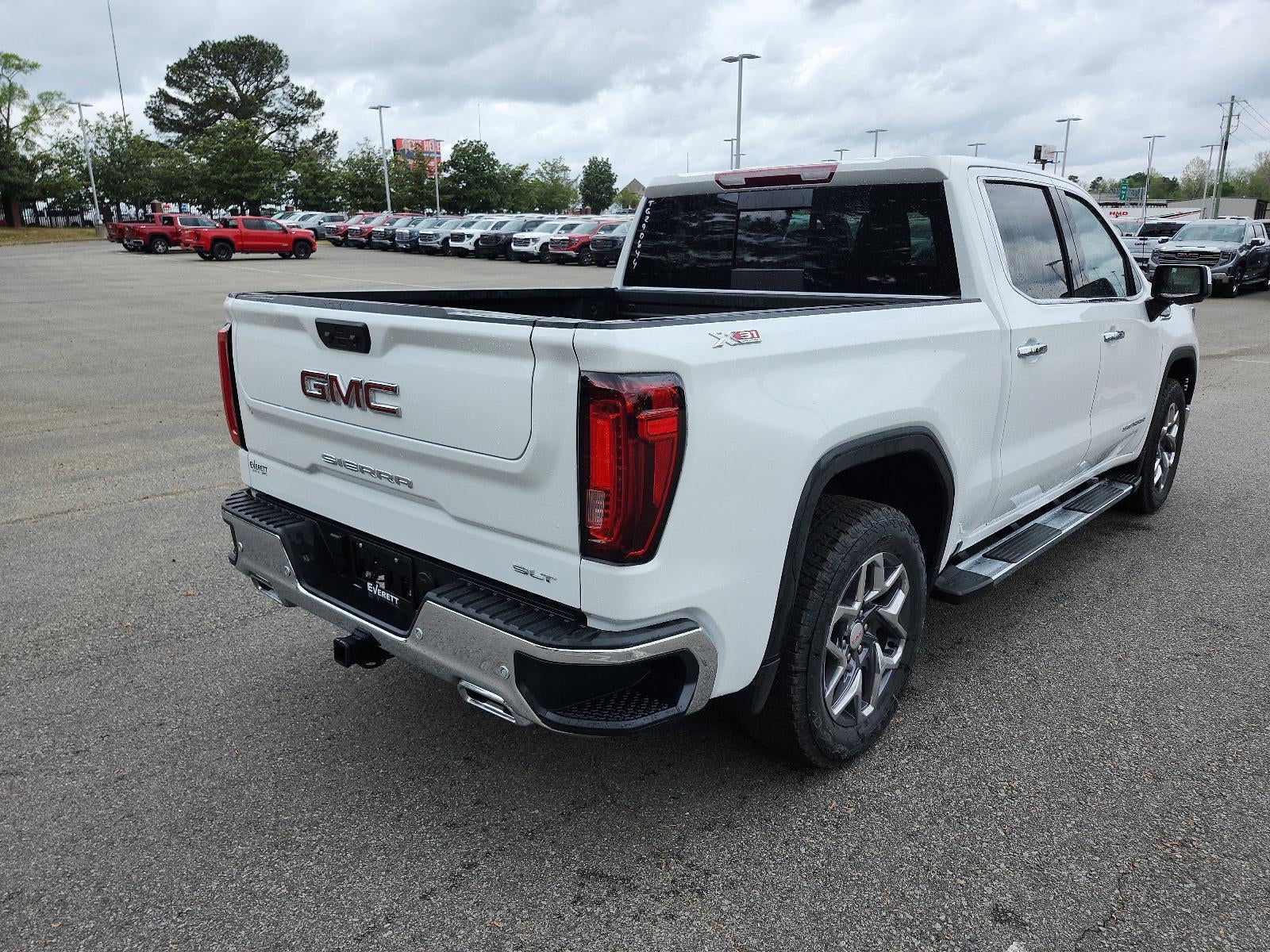 2026 GMC Sierra 1500 Crew Cab Short Box 4-Wheel Drive SLT