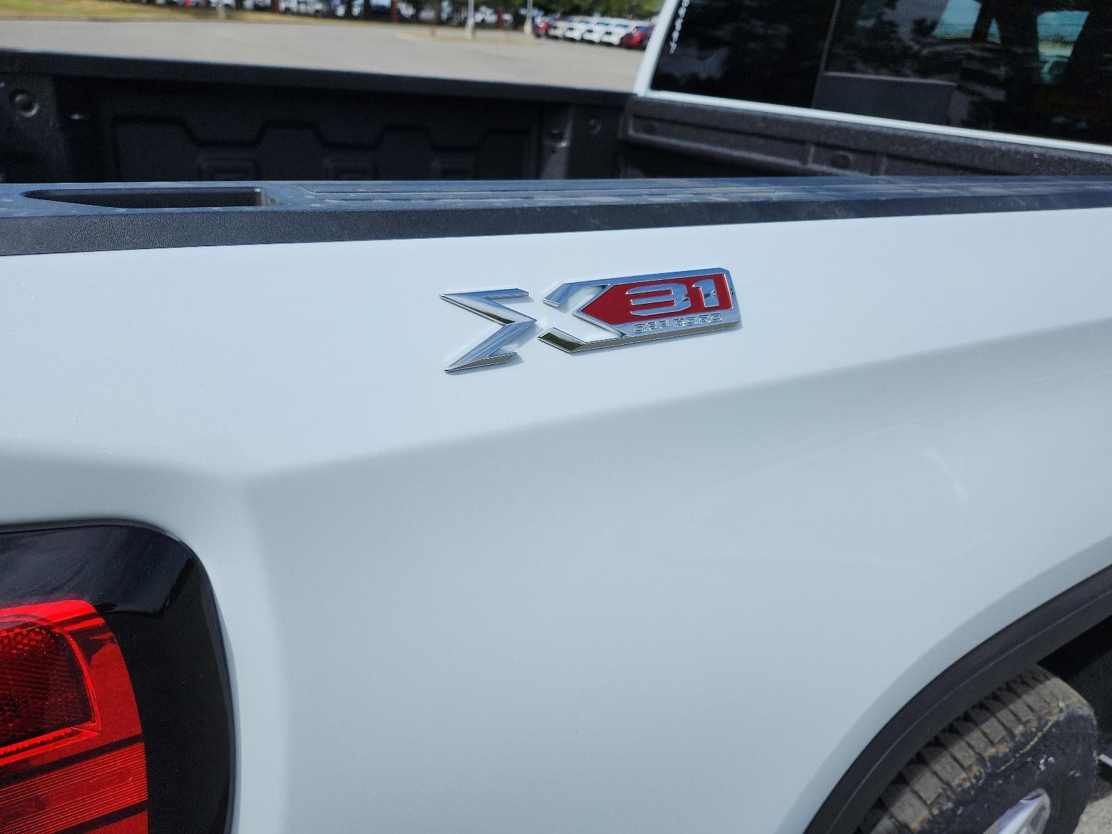 2026 GMC Sierra 1500 Crew Cab Short Box 4-Wheel Drive SLT