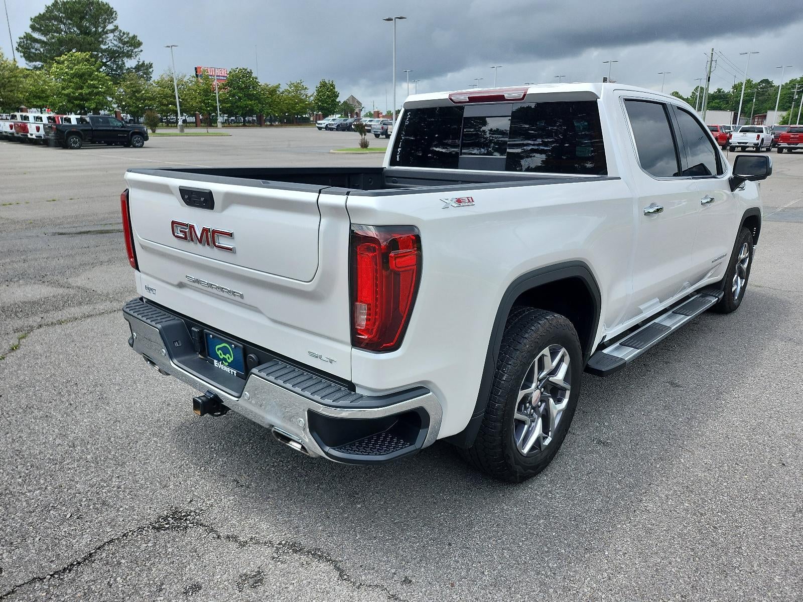 2025 GMC Sierra 1500 SLT