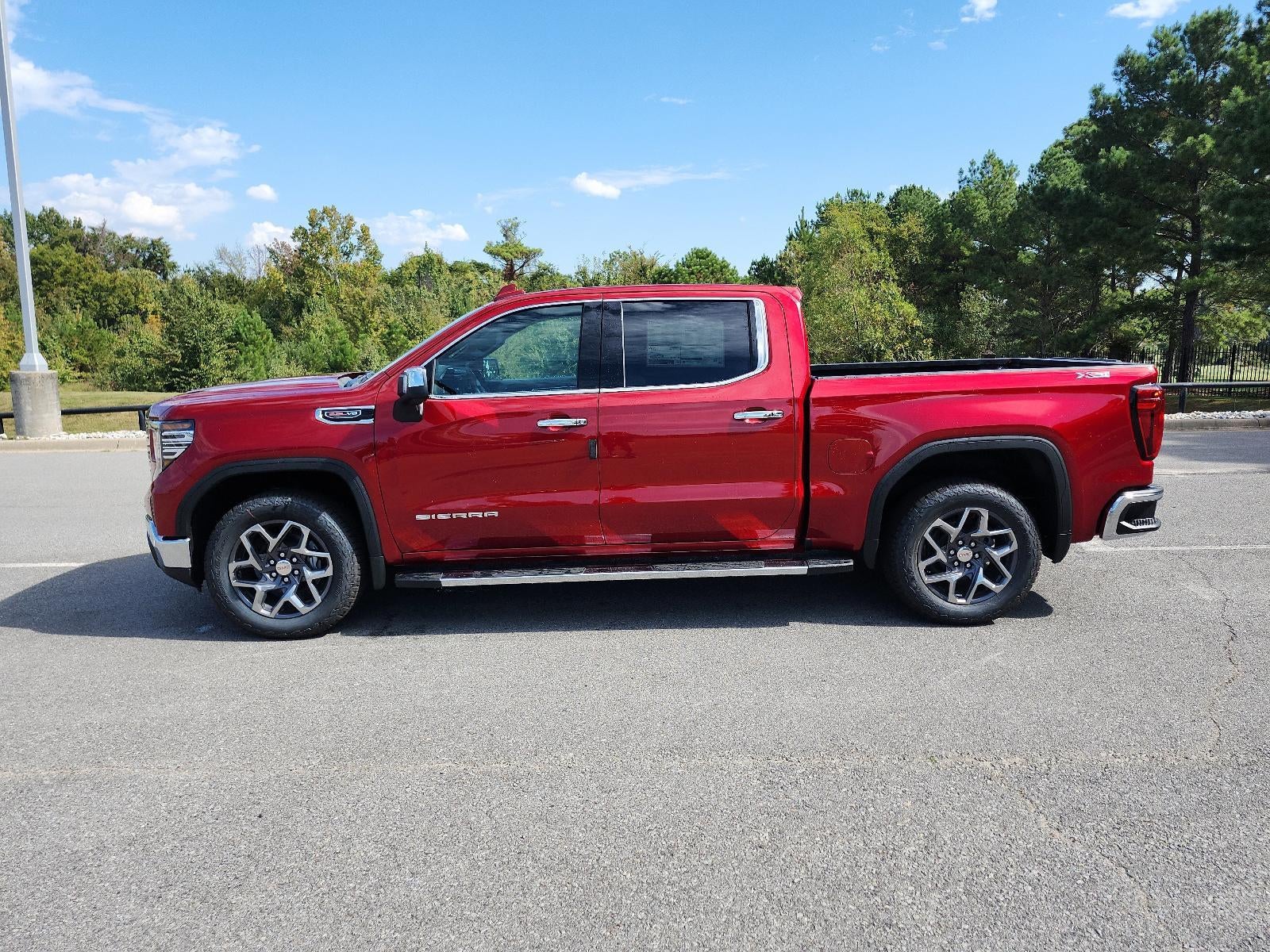 2026 GMC Sierra 1500 Crew Cab Short Box 4-Wheel Drive SLT
