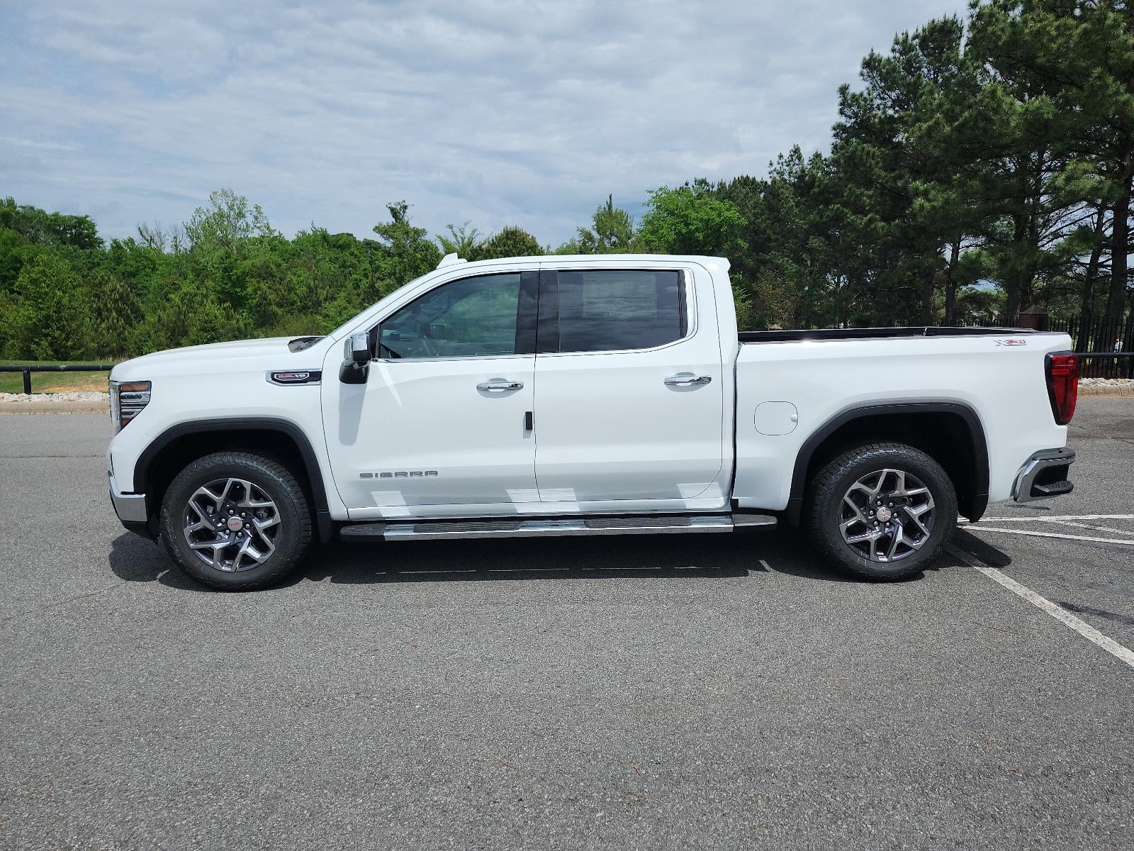 2026 GMC Sierra 1500 Crew Cab Short Box 4-Wheel Drive SLT