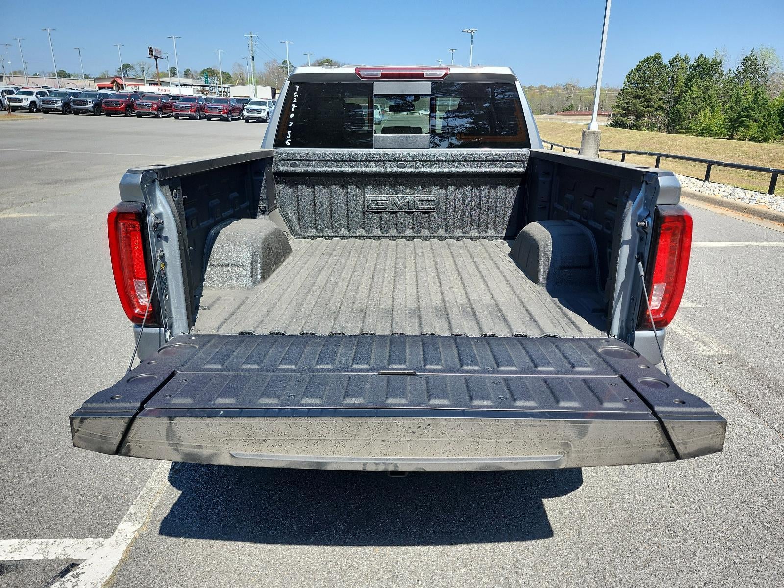 2026 GMC Sierra 1500 Crew Cab Short Box 4-Wheel Drive SLT