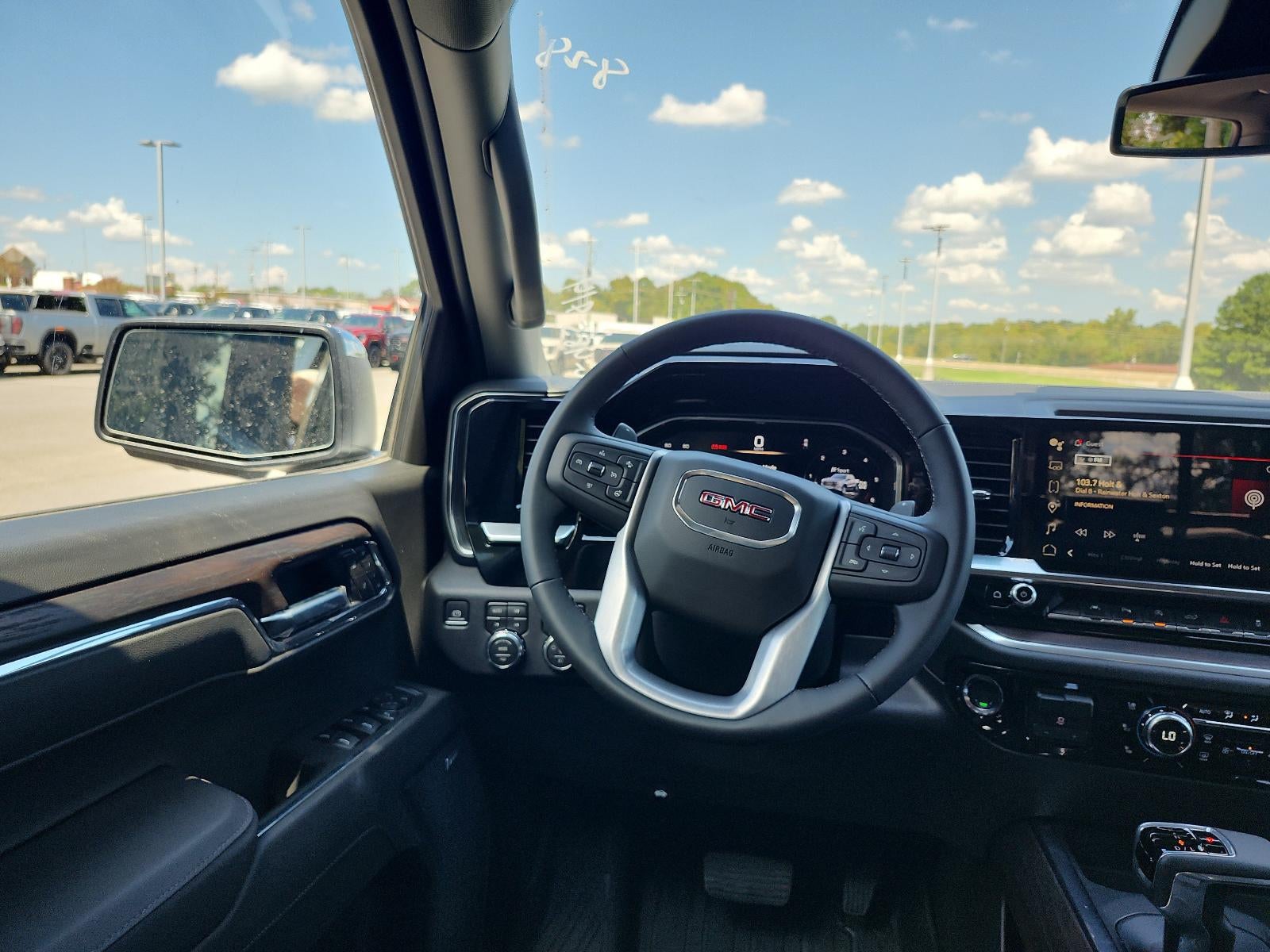 2026 GMC Sierra 1500 Crew Cab Short Box 4-Wheel Drive SLT