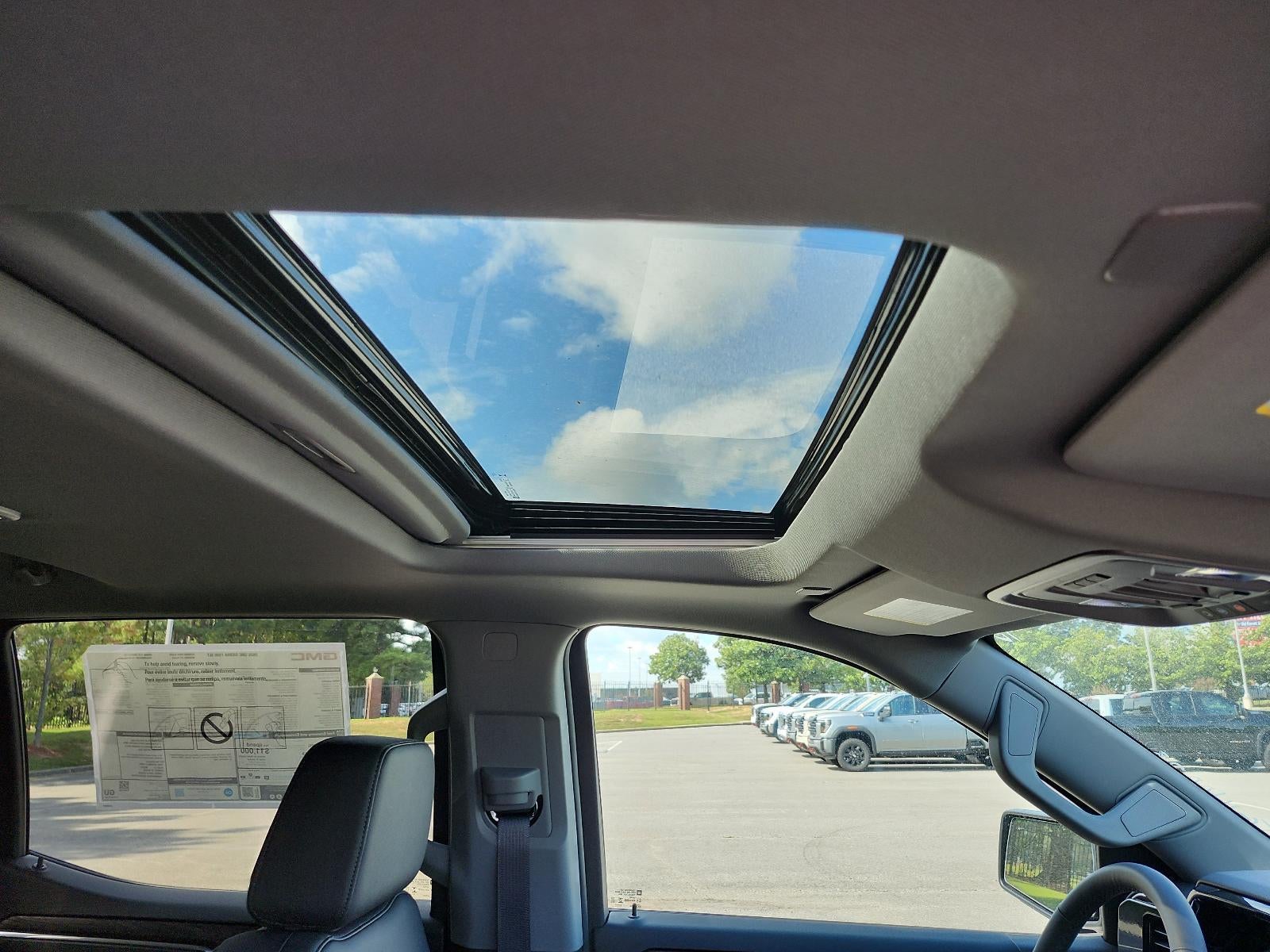 2026 GMC Sierra 1500 Crew Cab Short Box 4-Wheel Drive SLT