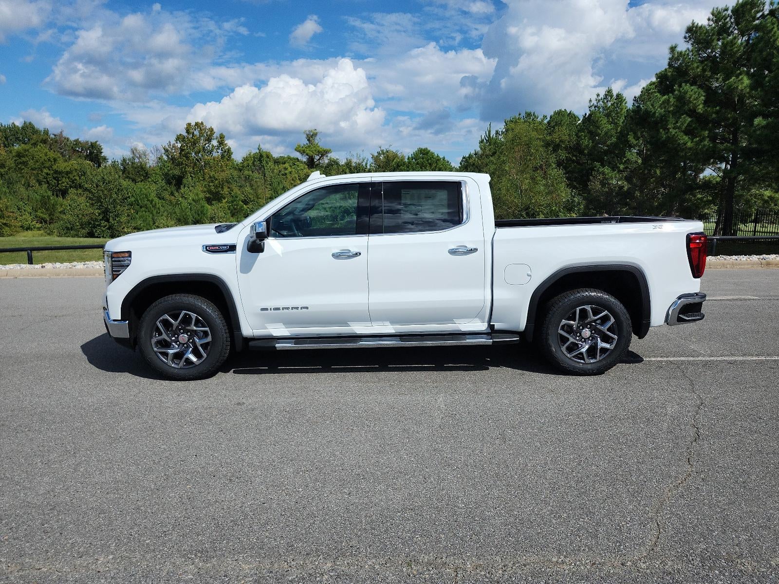 2026 GMC Sierra 1500 Crew Cab Short Box 4-Wheel Drive SLT