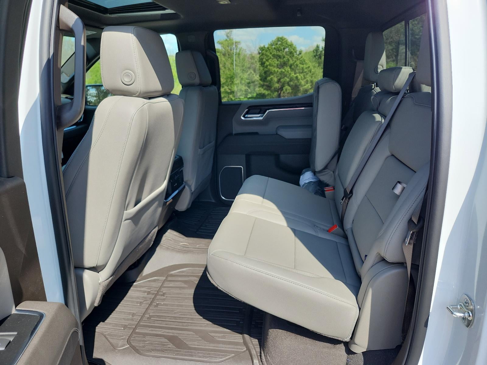 2026 GMC Sierra 1500 Crew Cab Standard Box 4-Wheel Drive SLT