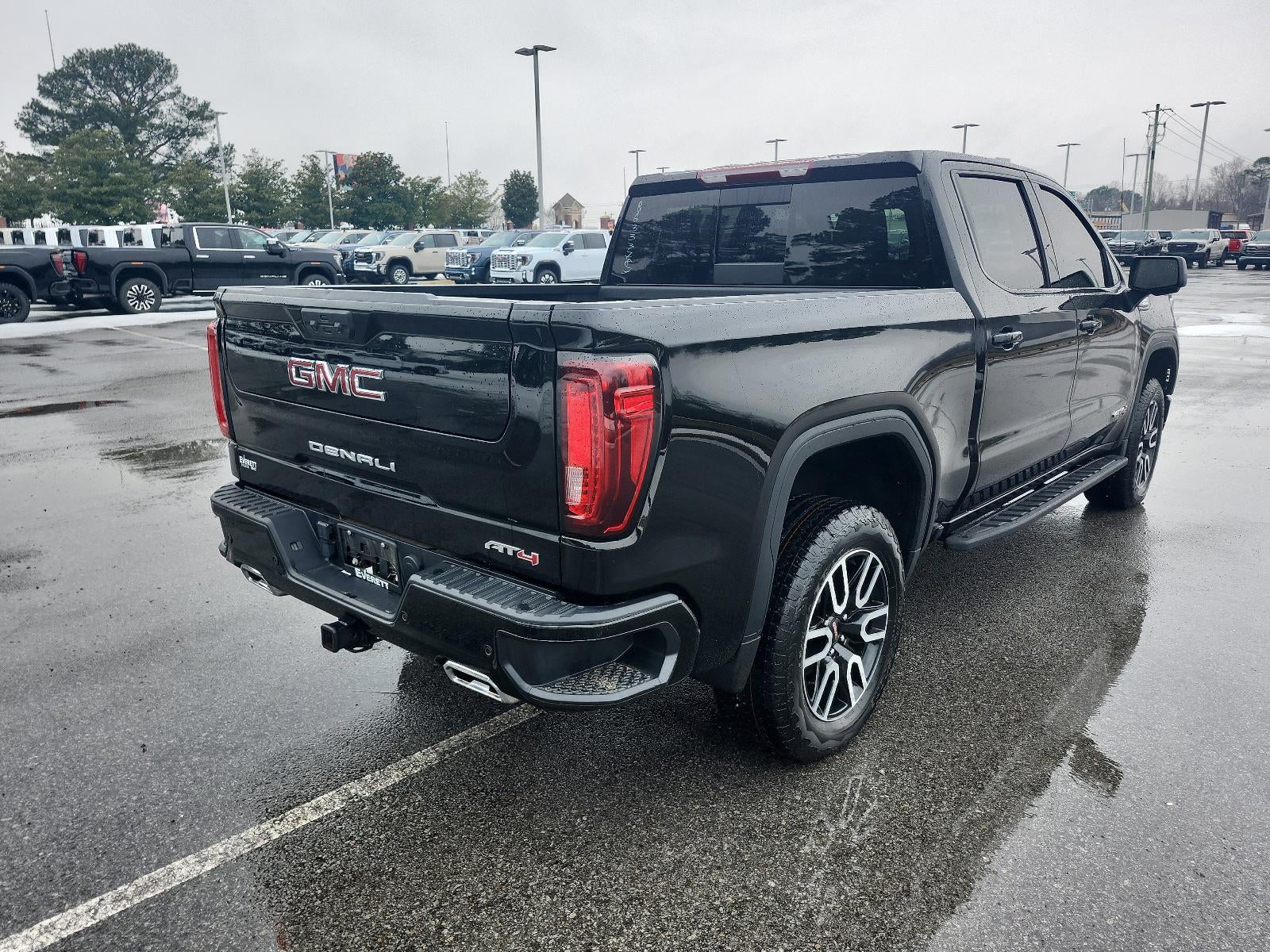 2024 GMC Sierra 1500 AT4
