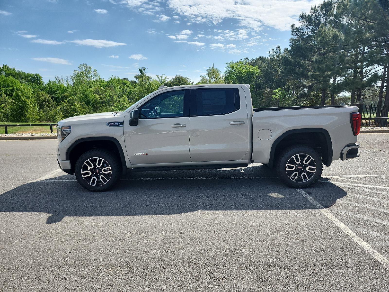2026 GMC Sierra 1500 Crew Cab Short Box 4-Wheel Drive AT4