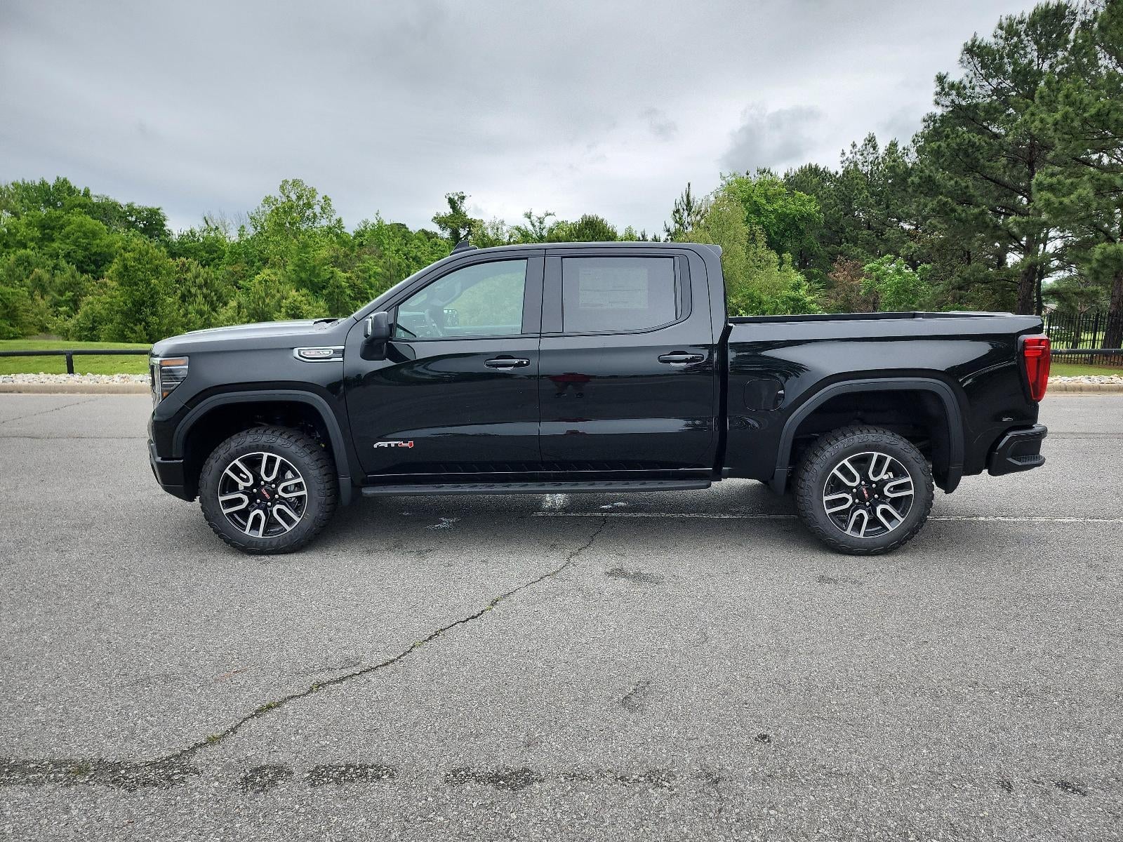 2026 GMC Sierra 1500 Crew Cab Short Box 4-Wheel Drive AT4