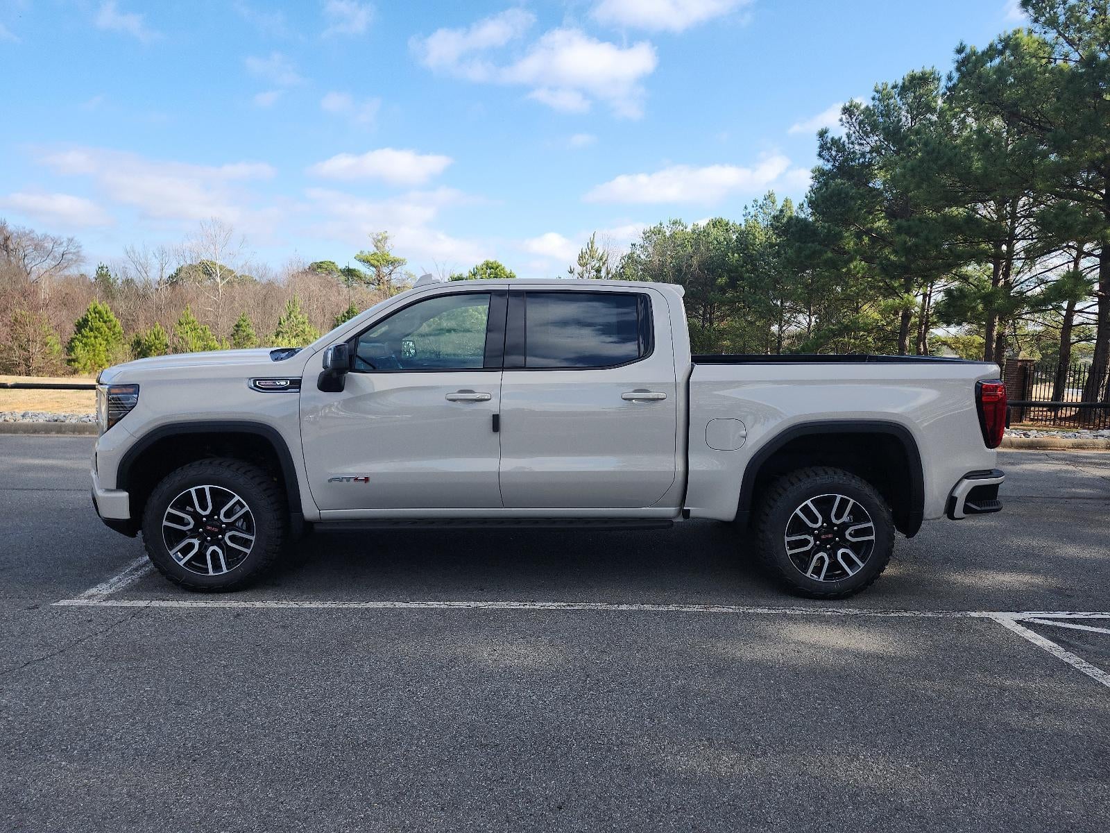 2026 GMC Sierra 1500 Crew Cab Short Box 4-Wheel Drive AT4