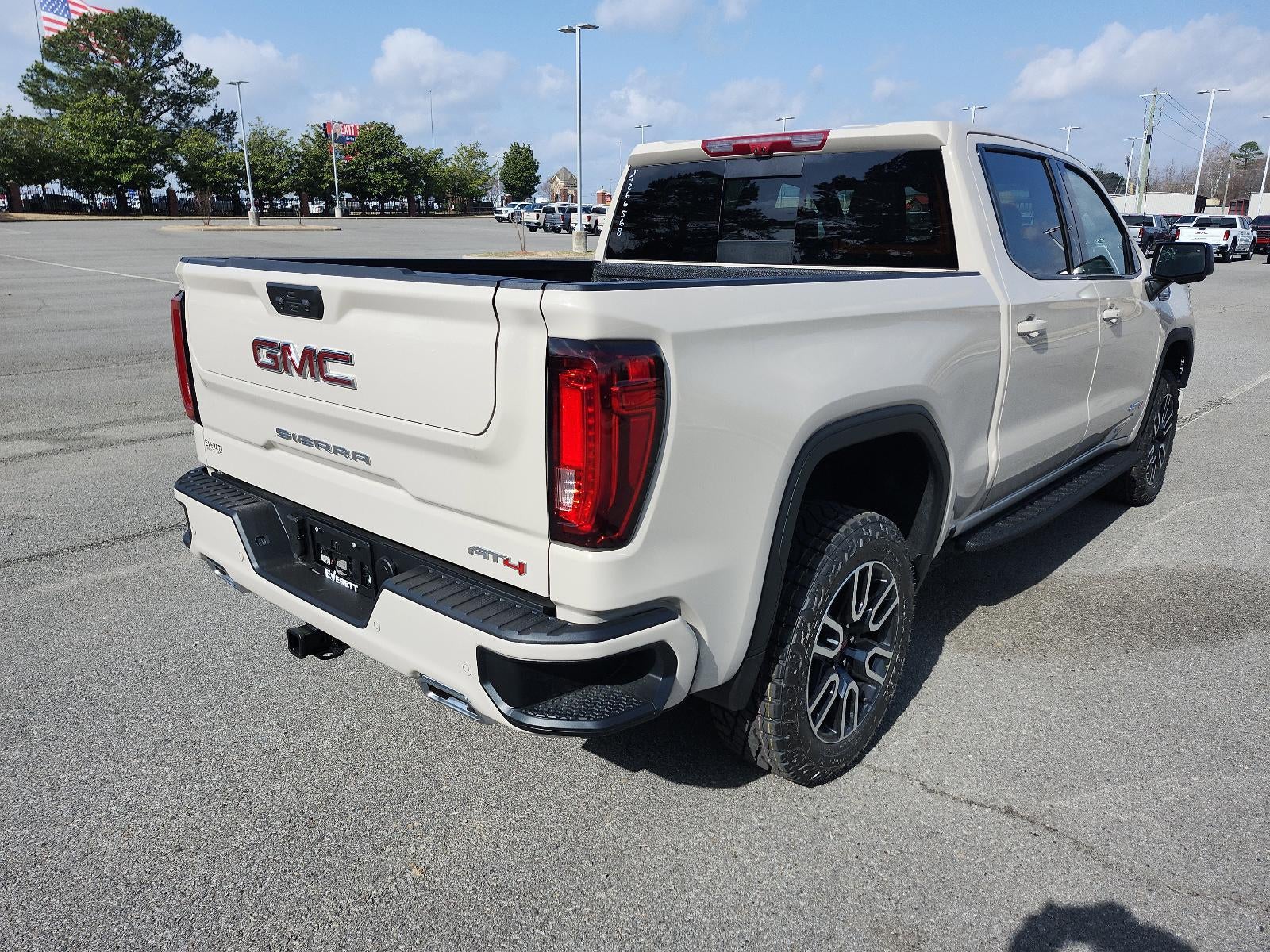 2026 GMC Sierra 1500 Crew Cab Short Box 4-Wheel Drive AT4