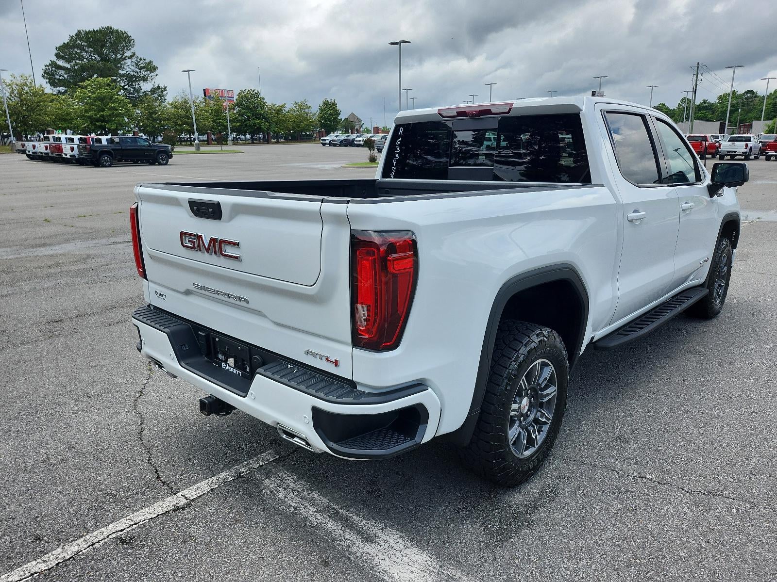2024 GMC Sierra 1500 AT4