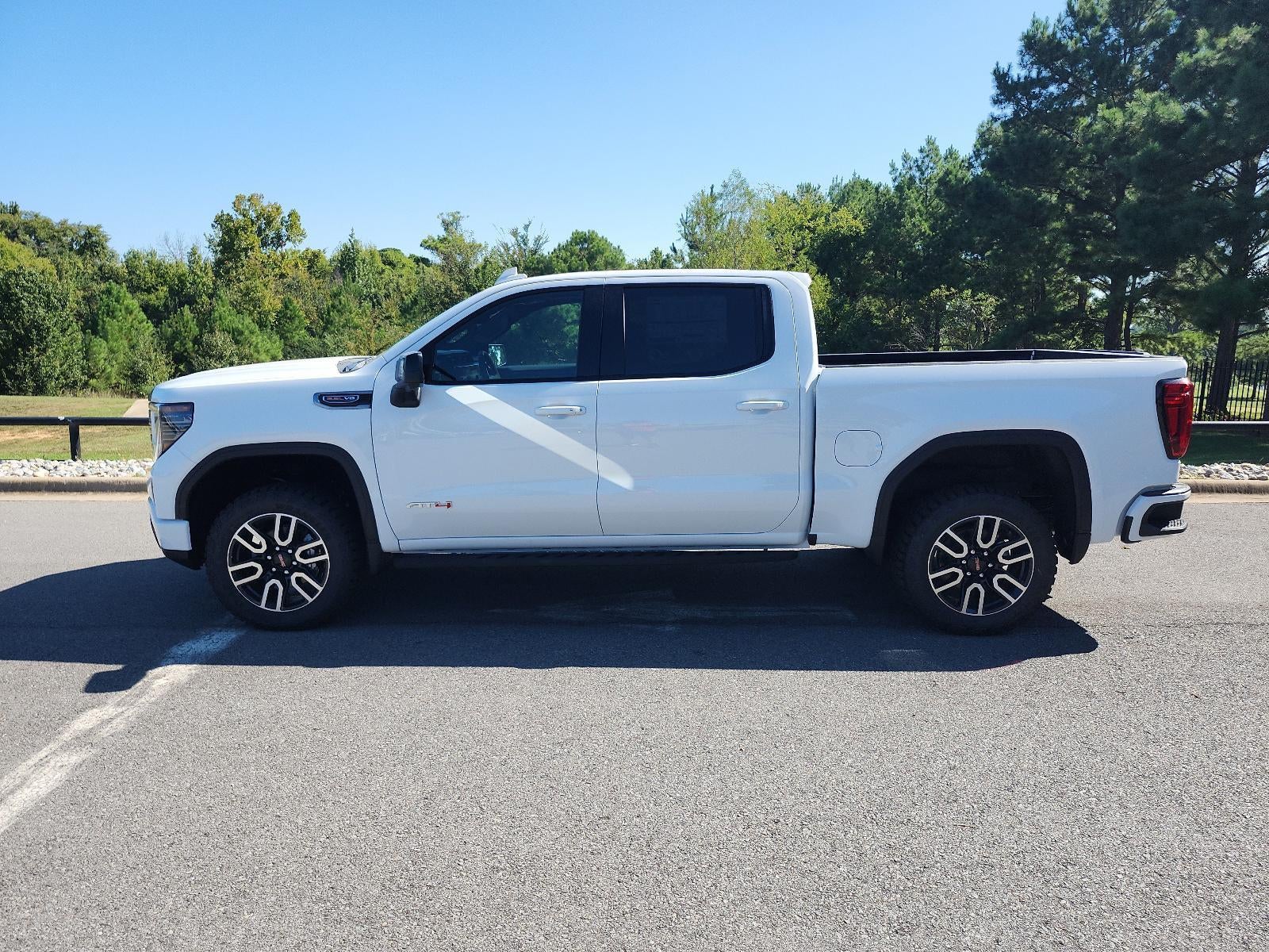 2026 GMC Sierra 1500 Crew Cab Short Box 4-Wheel Drive AT4