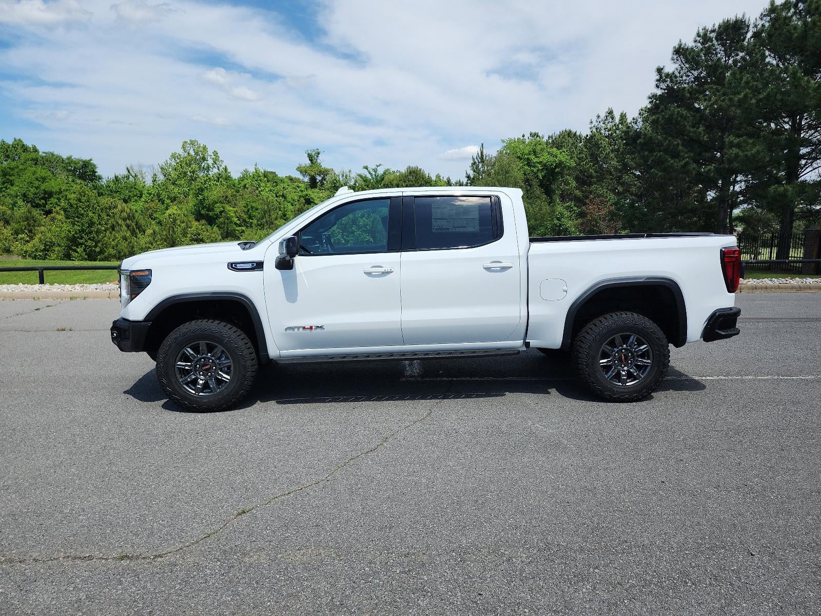 2026 GMC Sierra 1500 Crew Cab Short Box 4-Wheel Drive AT4X