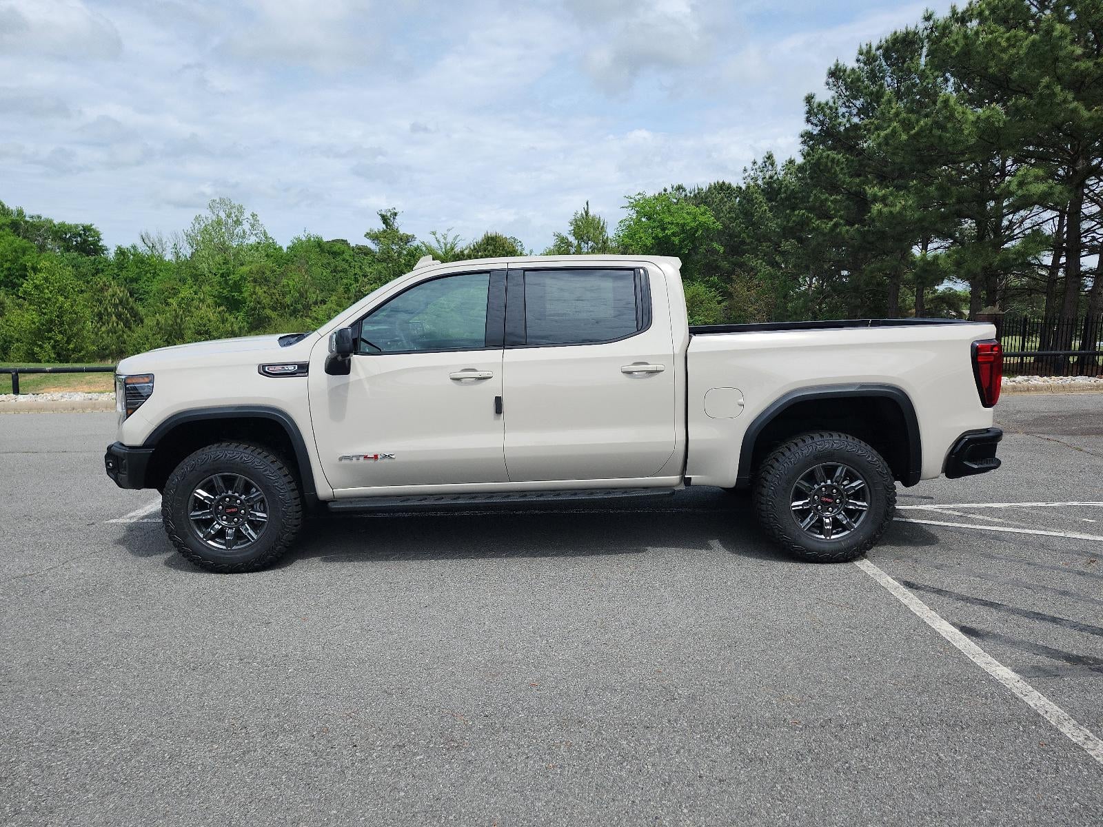 2026 GMC Sierra 1500 Crew Cab Short Box 4-Wheel Drive AT4X