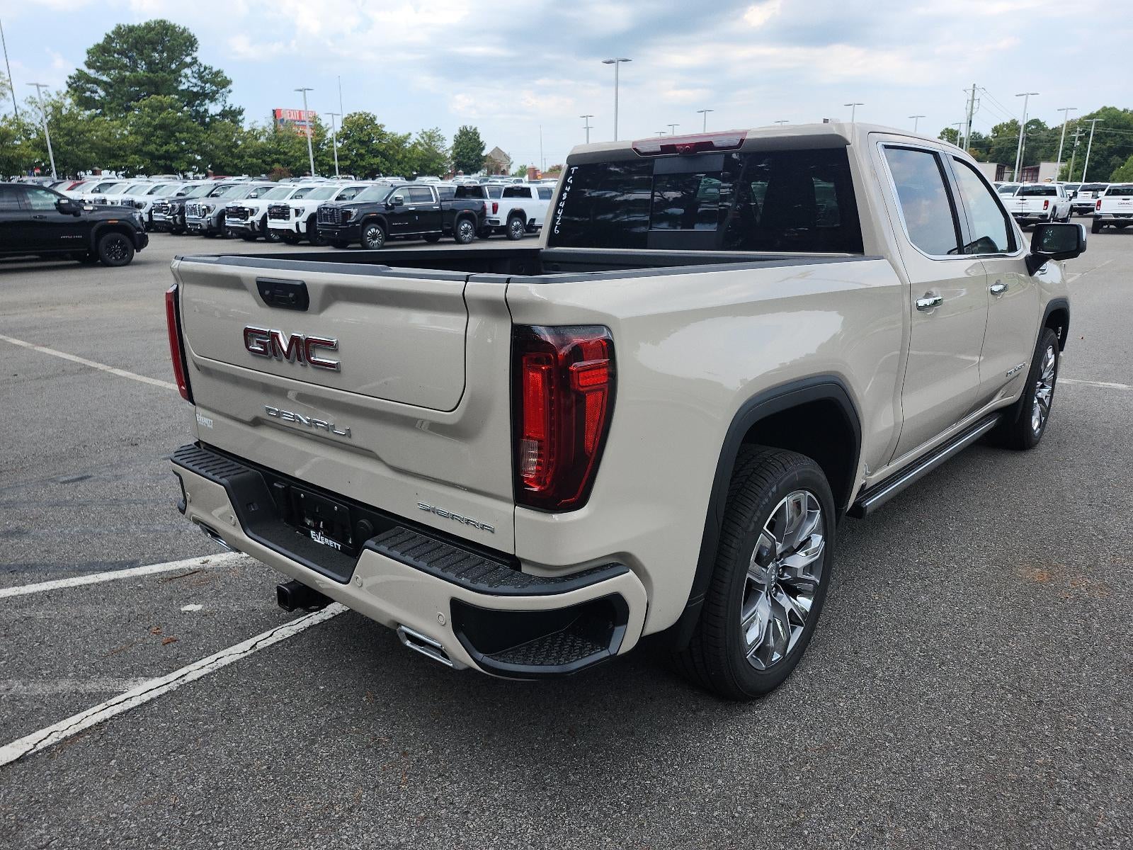 2026 GMC Sierra 1500 Crew Cab Short Box 4-Wheel Drive Denali