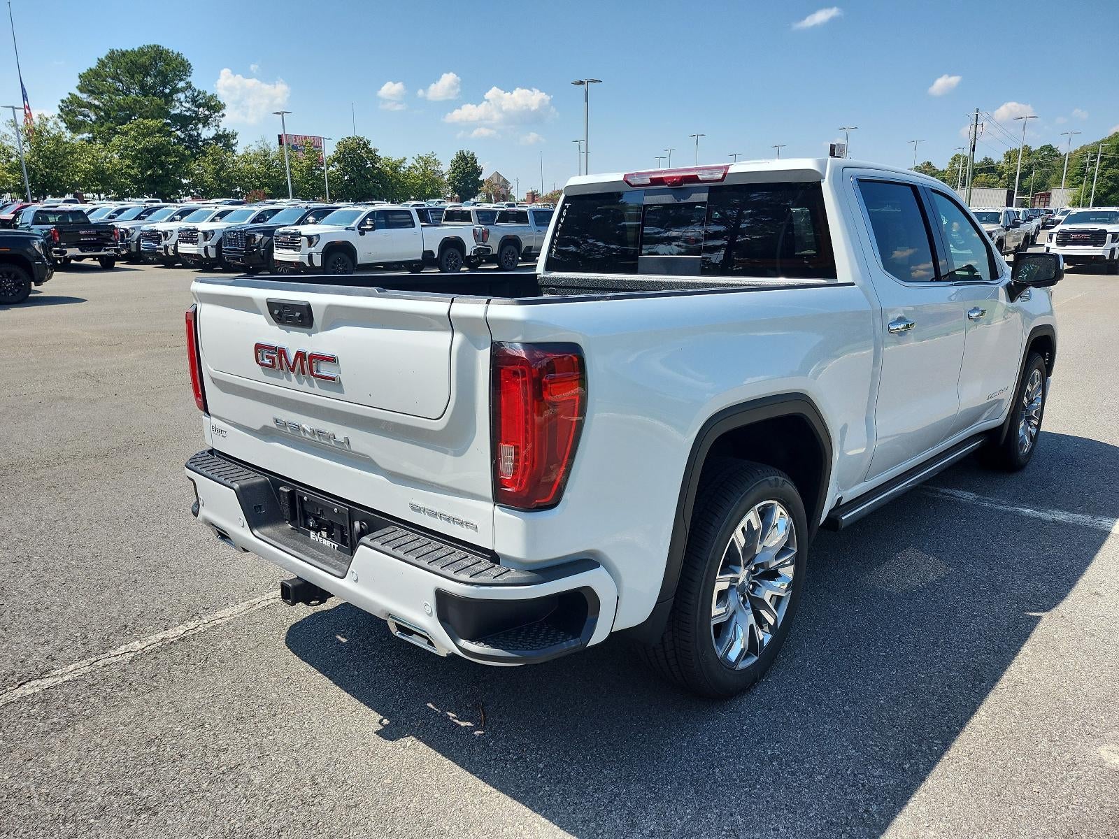 2026 GMC Sierra 1500 Crew Cab Short Box 4-Wheel Drive Denali