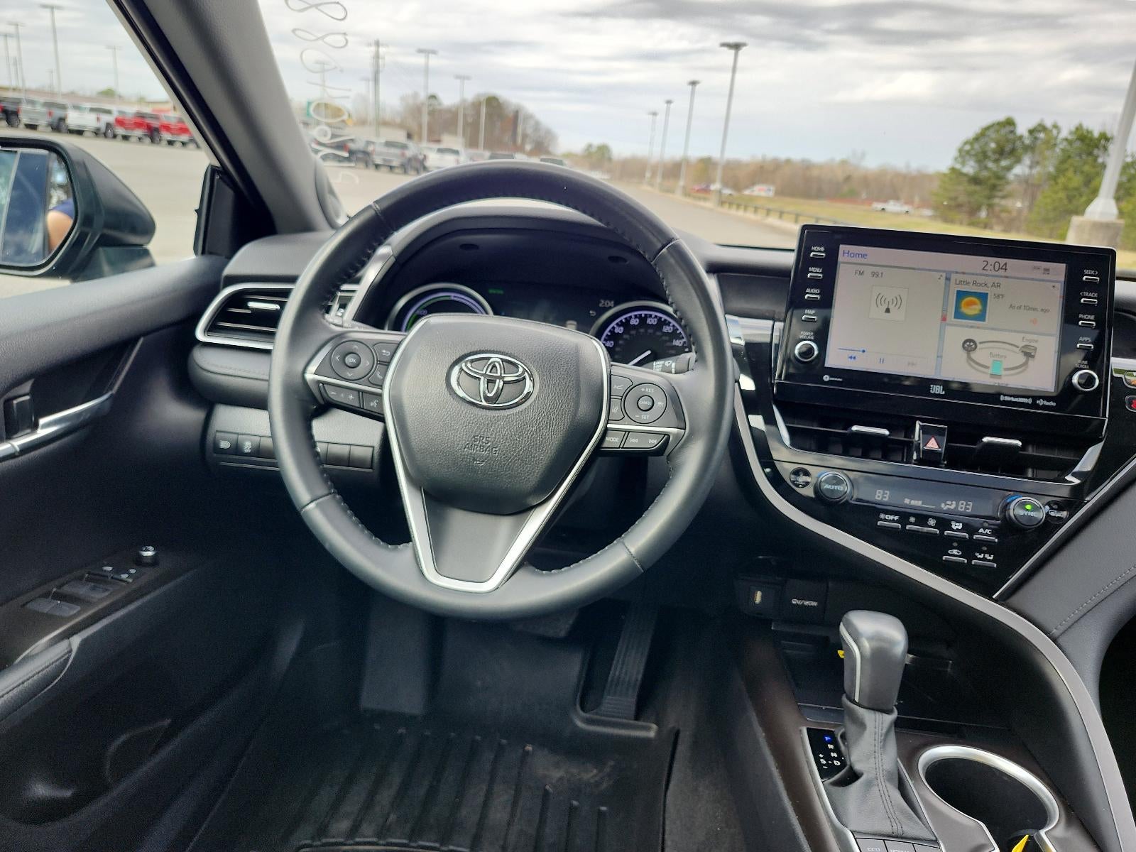 2023 Toyota Camry Hybrid XLE