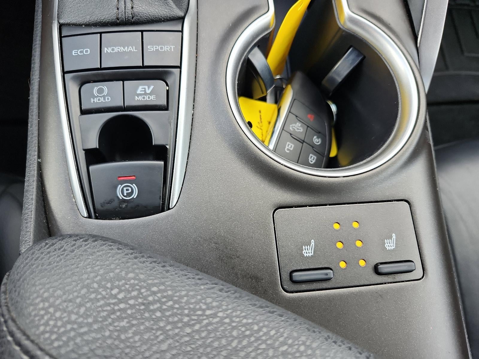 2023 Toyota Camry Hybrid XLE