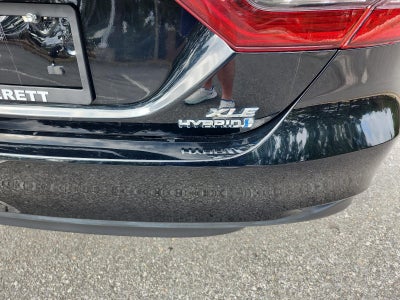 2023 Toyota Camry Hybrid XLE
