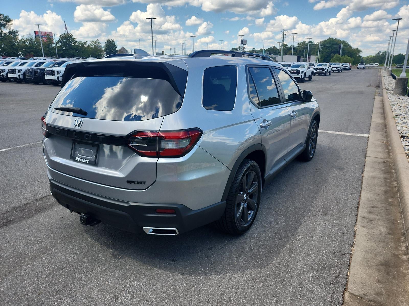 2025 Honda Pilot Sport