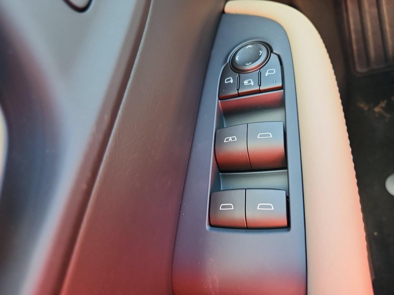 2027 Buick Enclave 4dr Preferred w/1SD