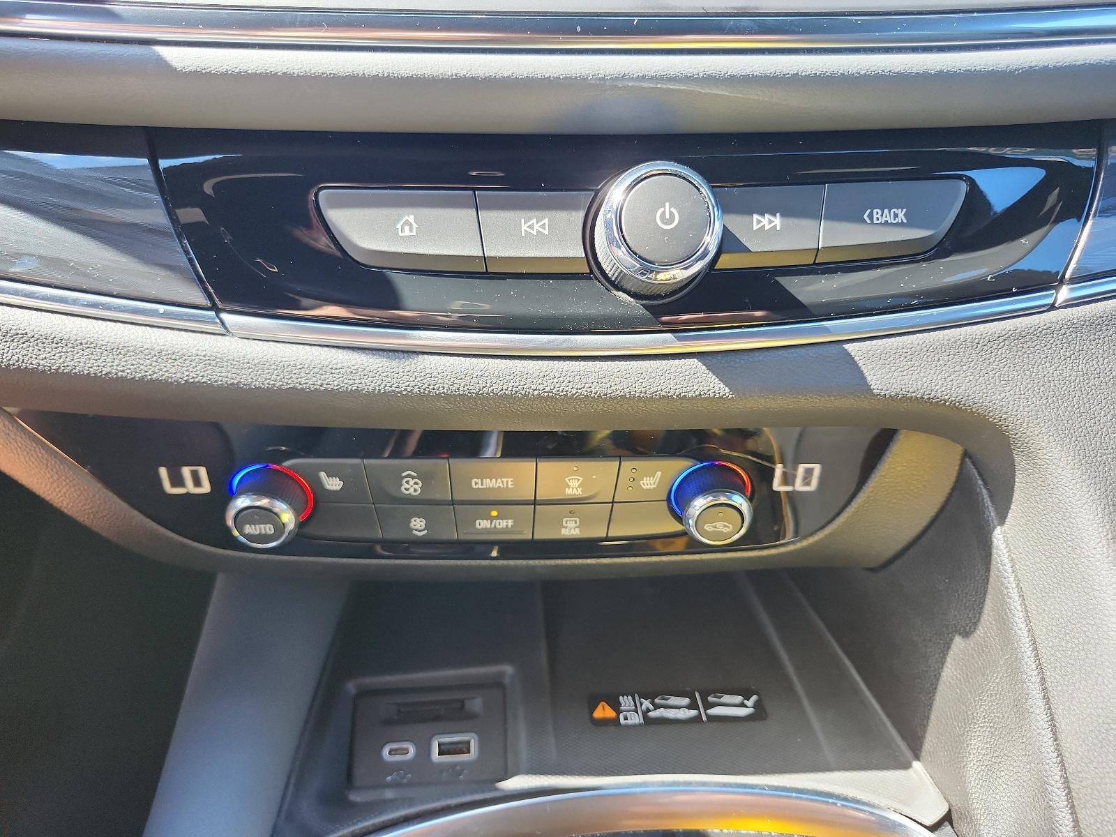 2024 Buick Enclave Essence