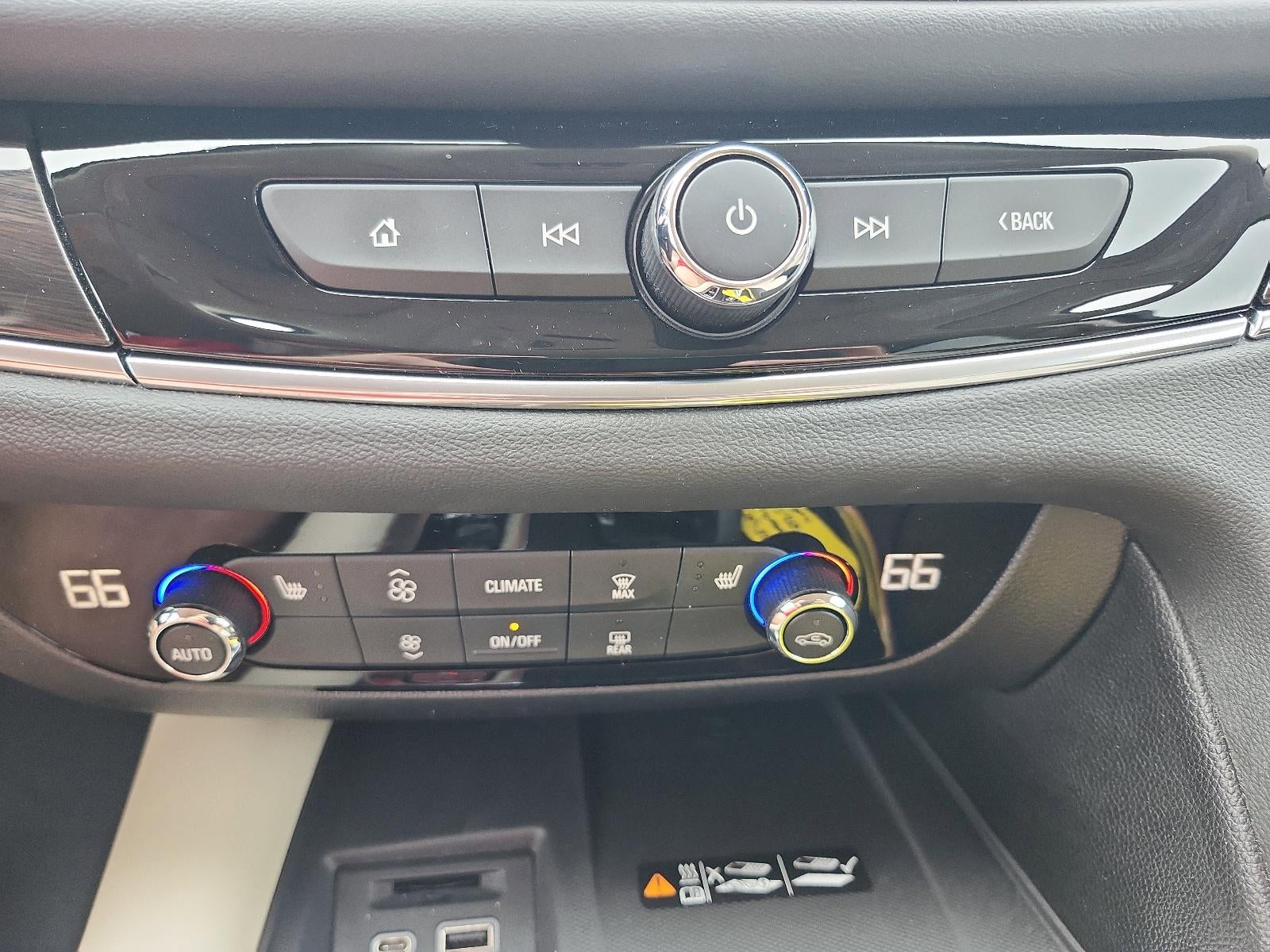 2024 Buick Enclave Essence