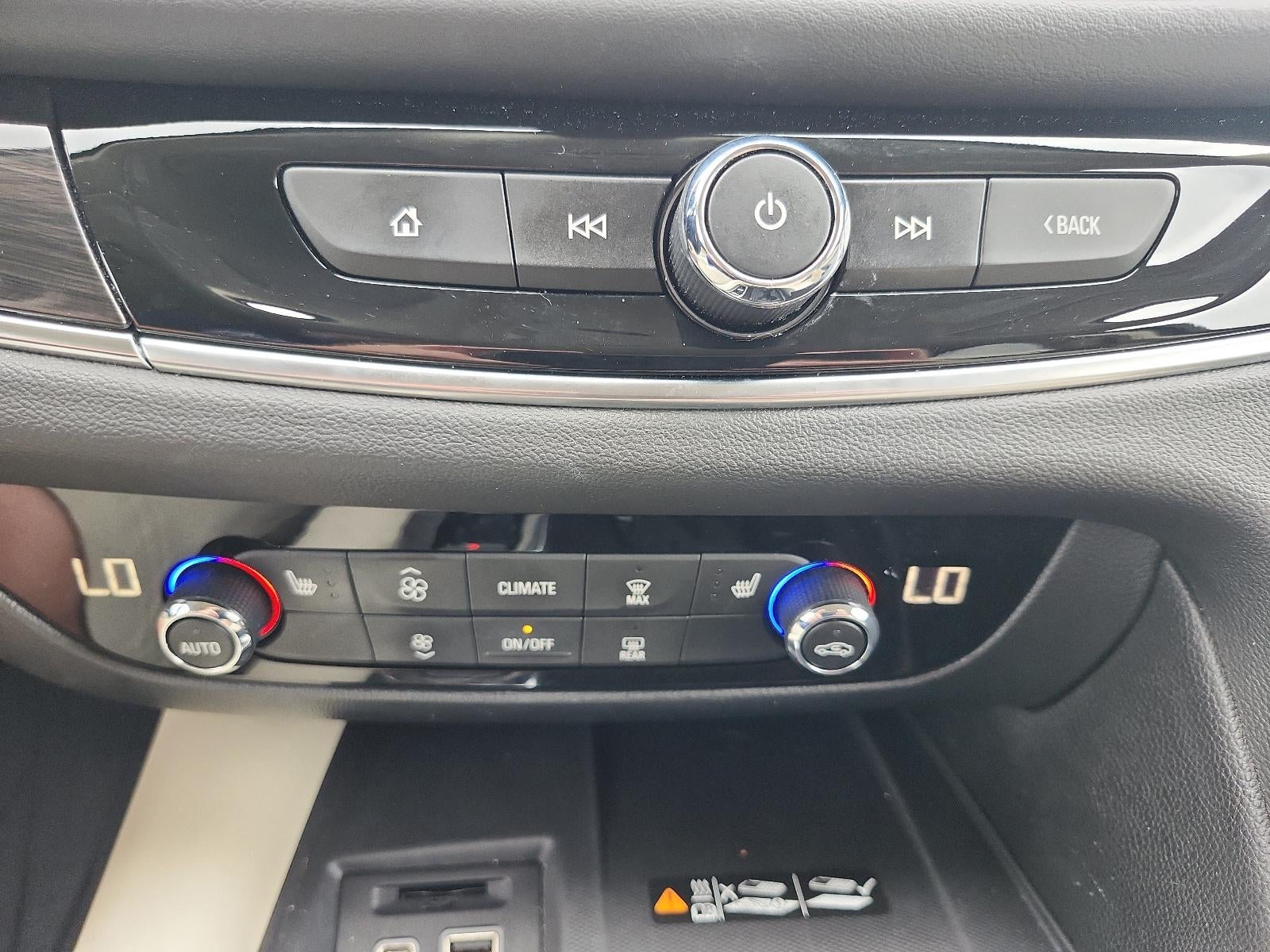 2023 Buick Enclave Essence