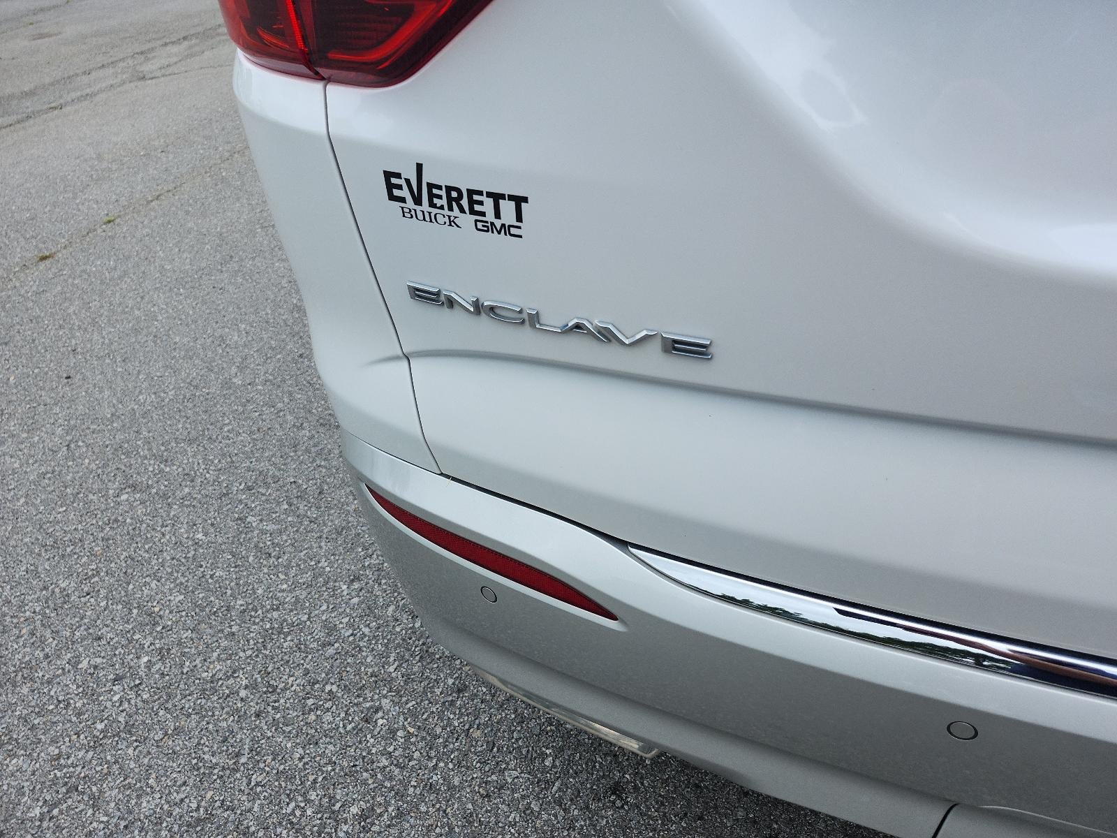 2023 Buick Enclave Essence