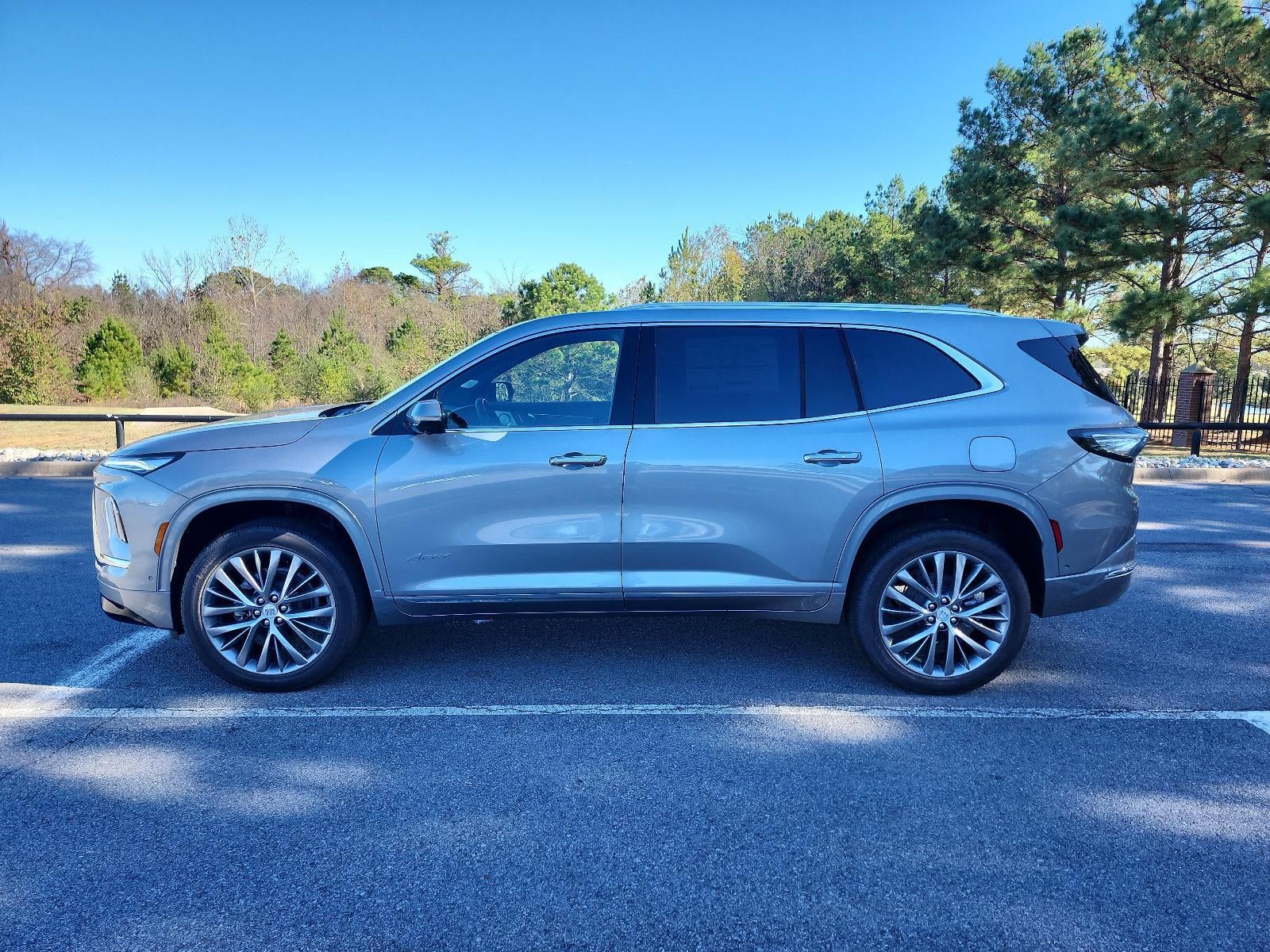 2026 Buick Enclave 4dr Avenir