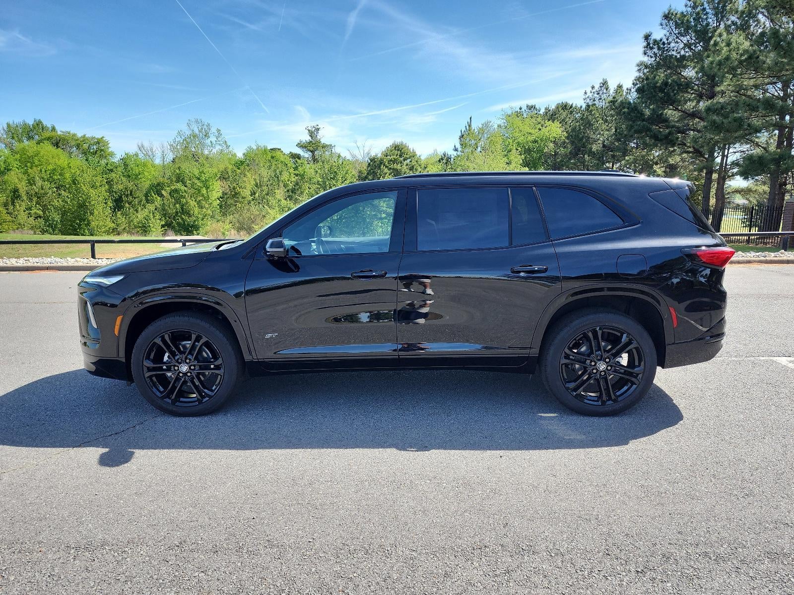 2026 Buick Enclave 4dr Sport Touring