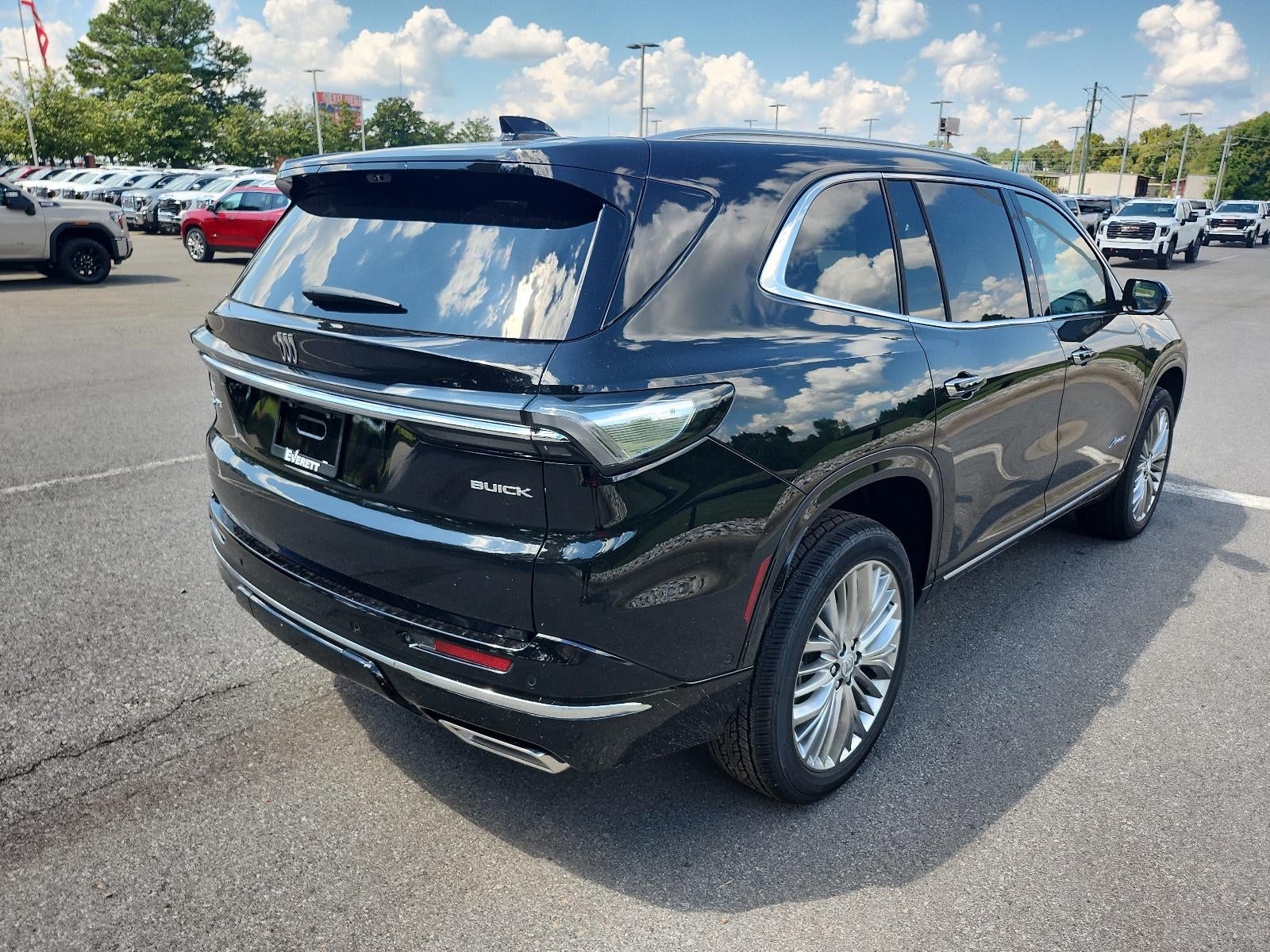 2027 Buick Enclave 4dr Avenir