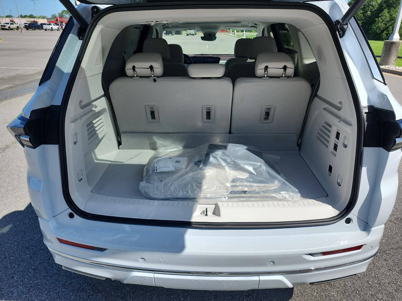 2026 Buick Enclave 4dr Avenir
