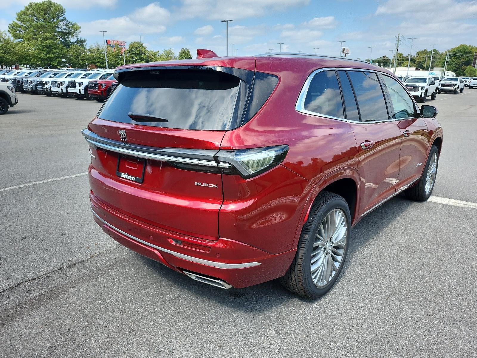 2027 Buick Enclave 4dr Avenir