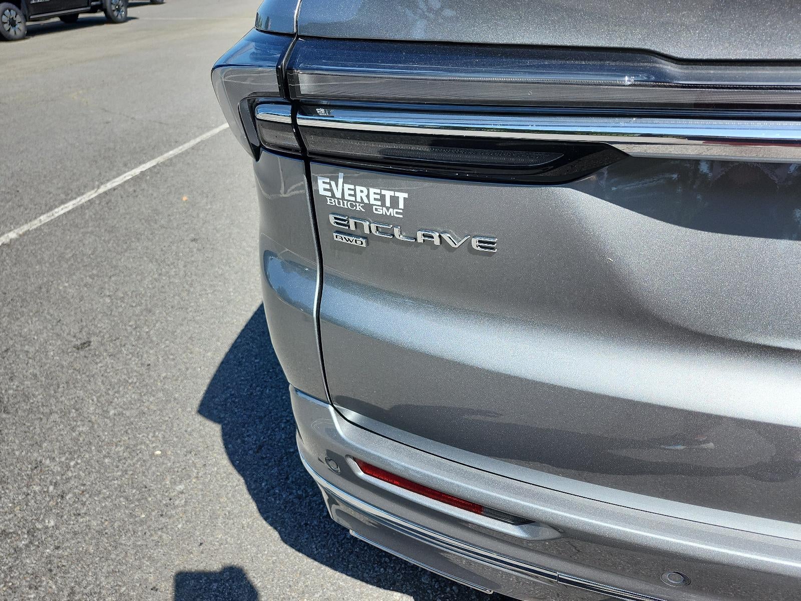 2027 Buick Enclave 4dr Avenir