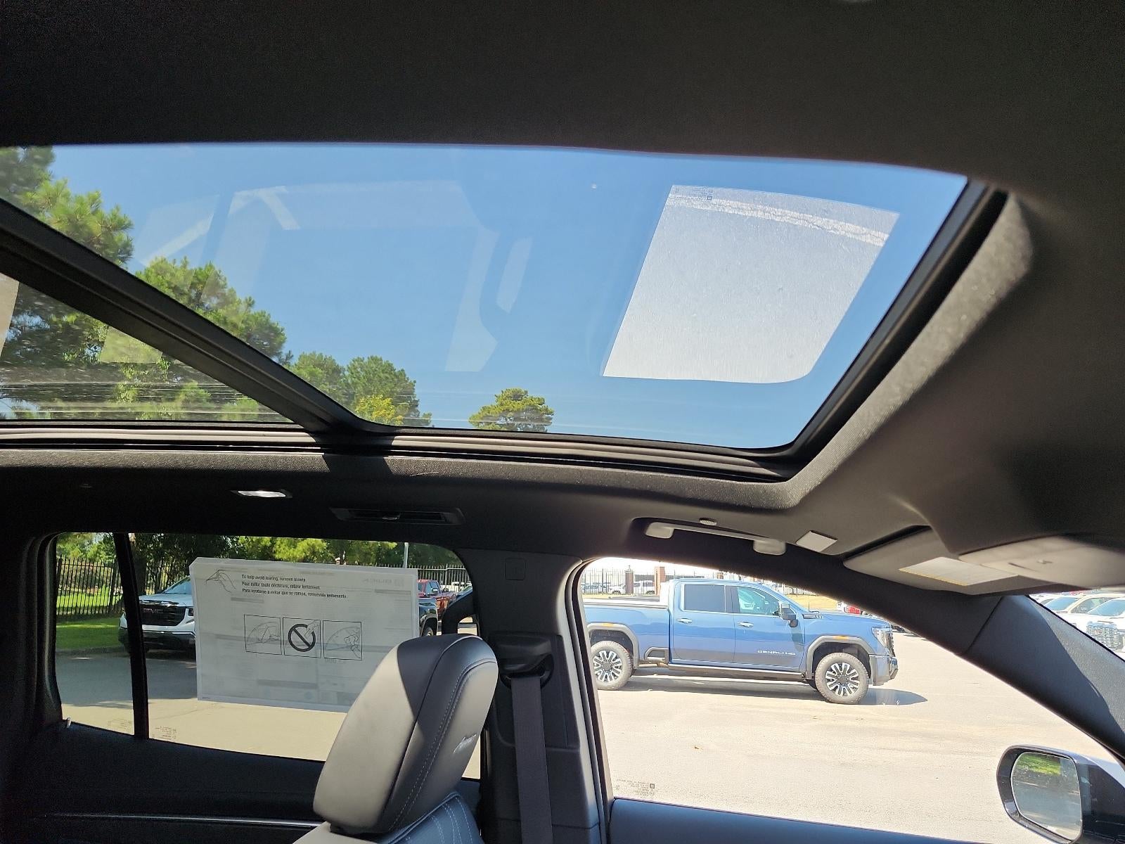 2027 Buick Enclave 4dr Avenir