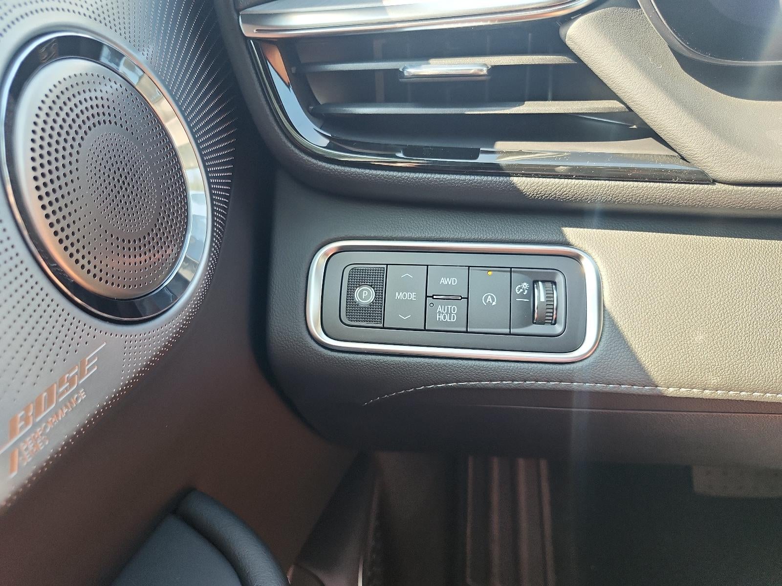 2027 Buick Enclave 4dr Avenir