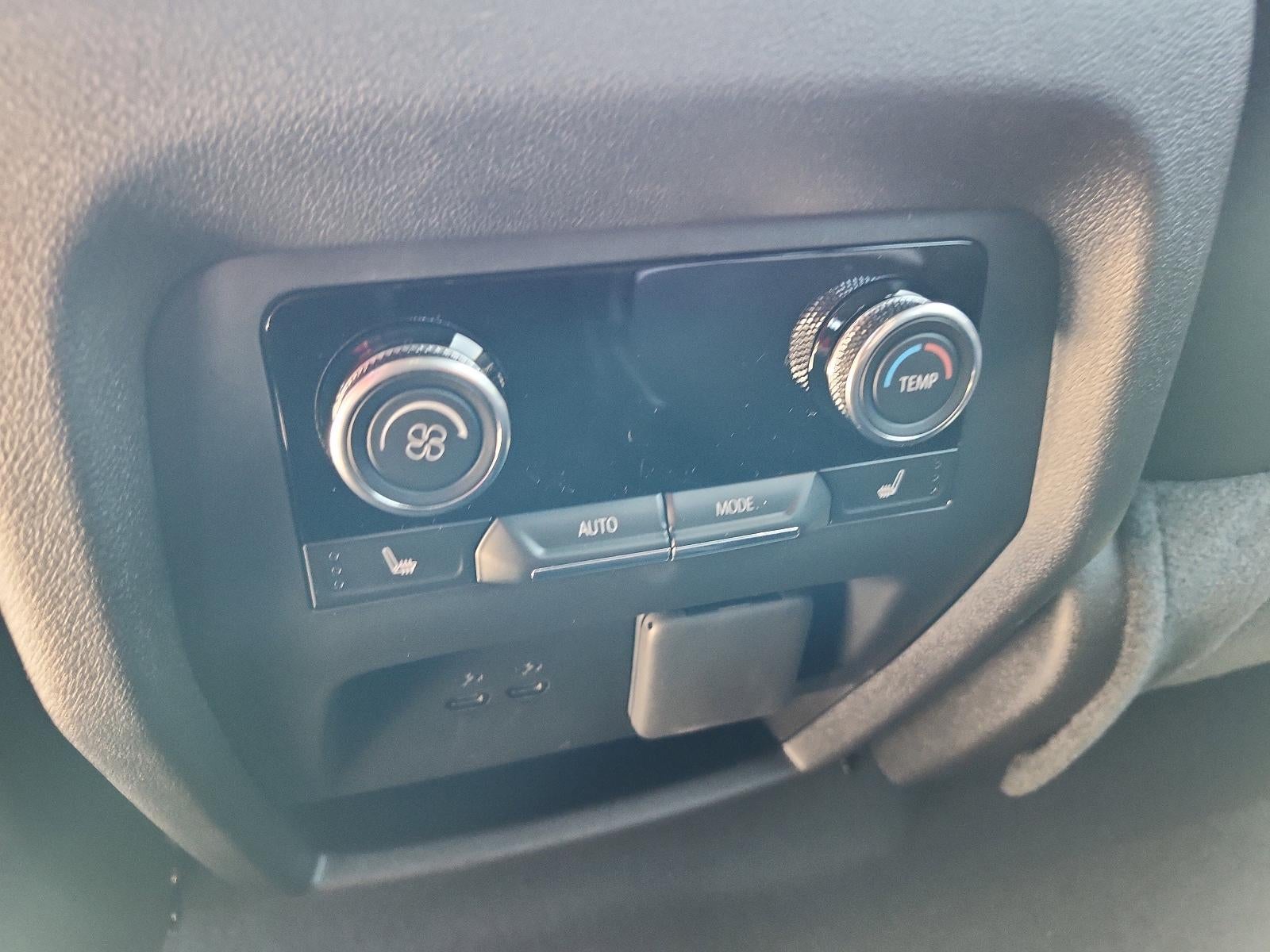 2025 Buick Enclave 4dr Avenir