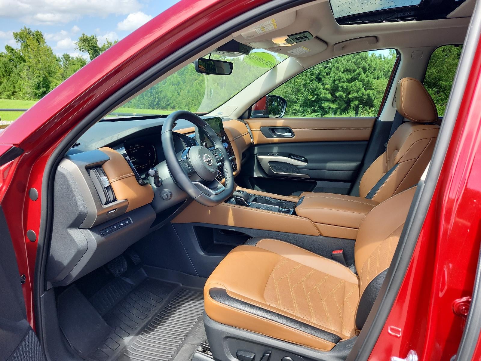 2025 Nissan Pathfinder Platinum