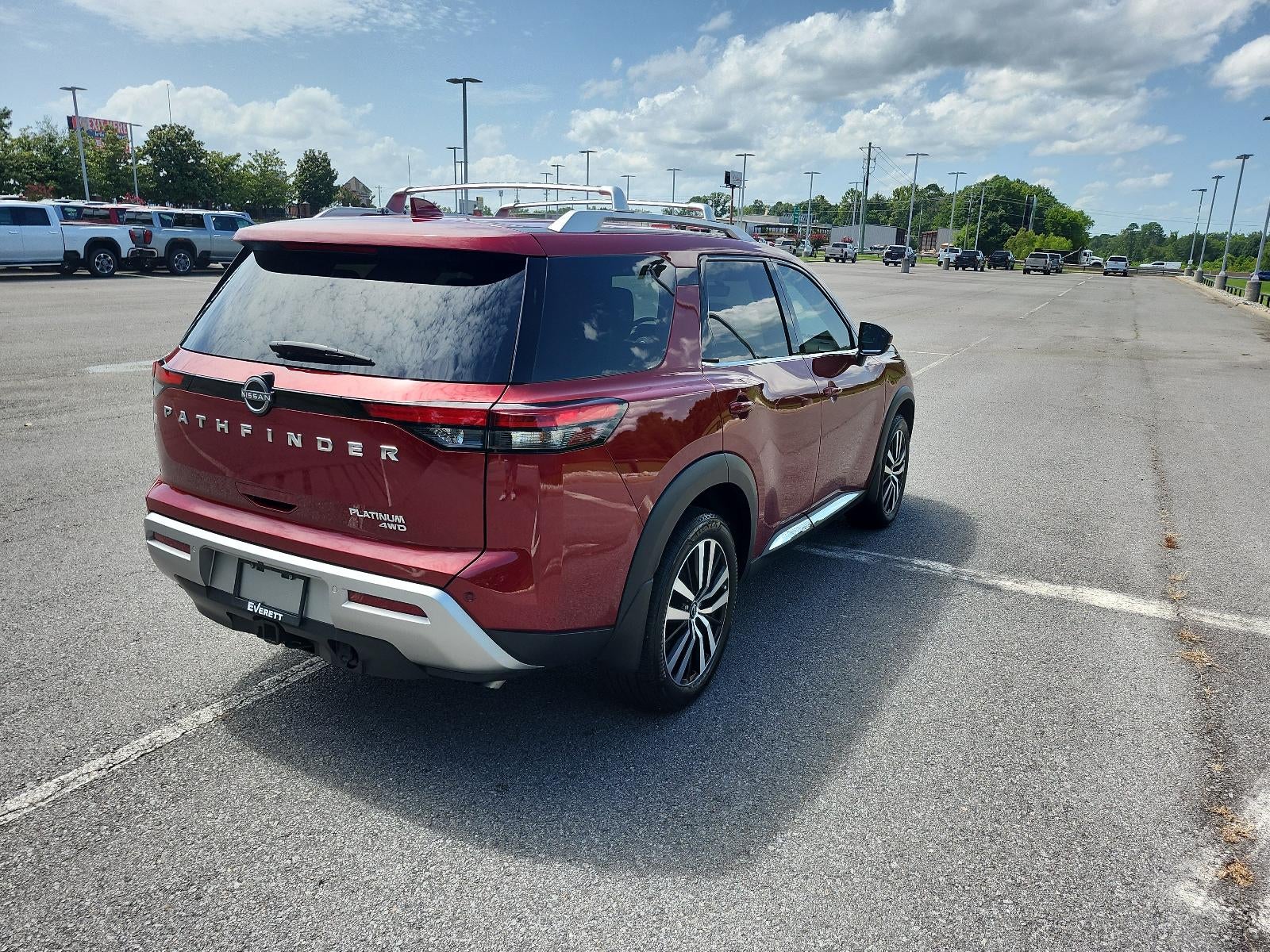 2025 Nissan Pathfinder Platinum