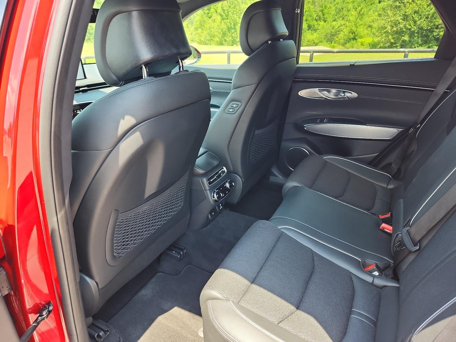 2024 Genesis GV70 2.5T