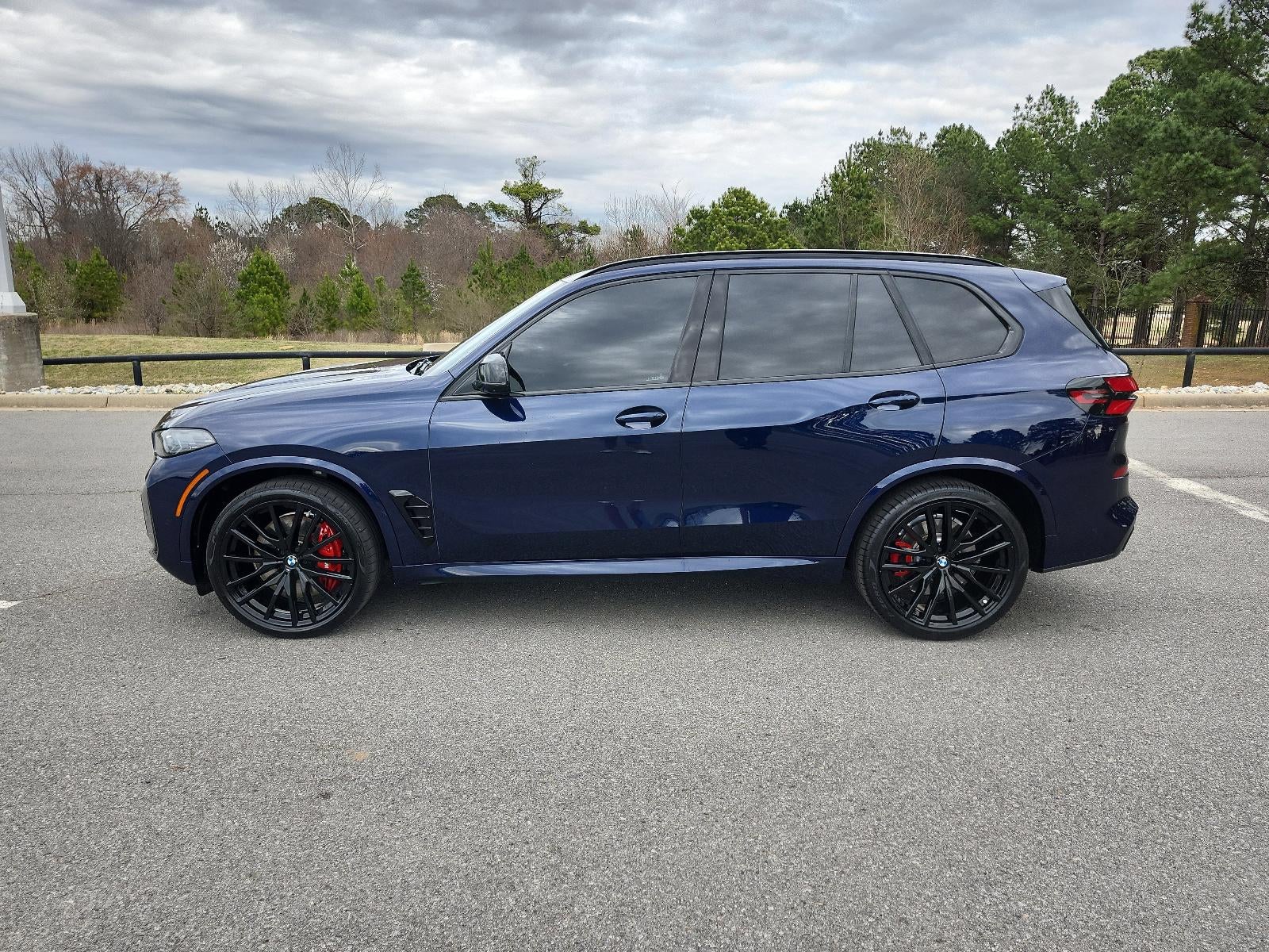 2025 BMW X5 M60i