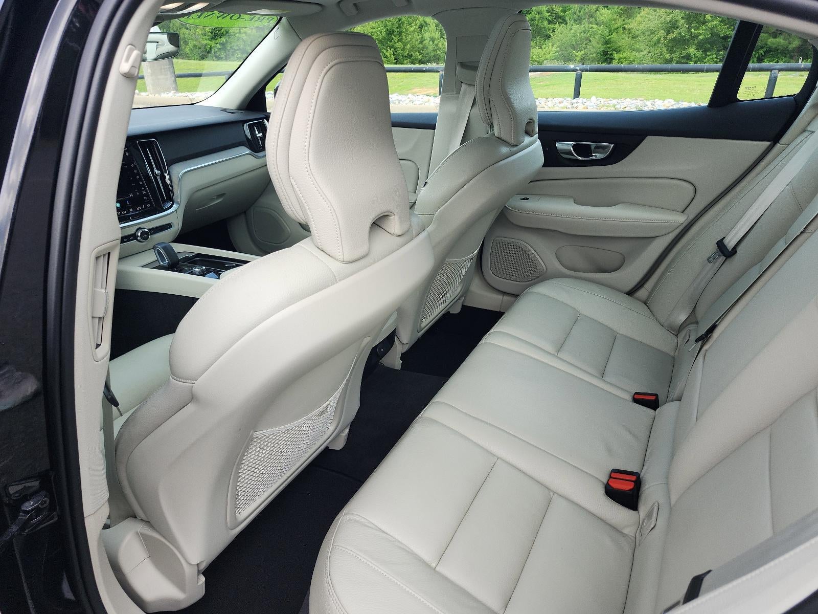 2024 Volvo S60 Plus Dark Theme