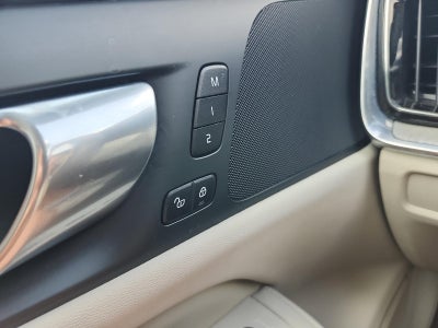 2024 Volvo S60 Plus Dark Theme