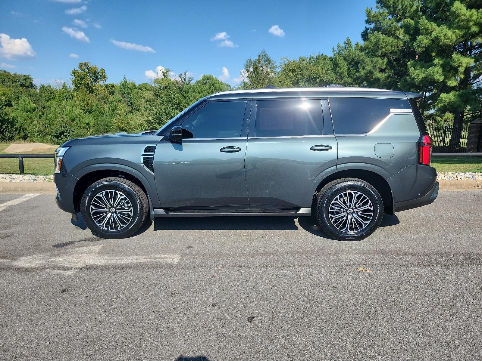 2025 Nissan Armada Platinum