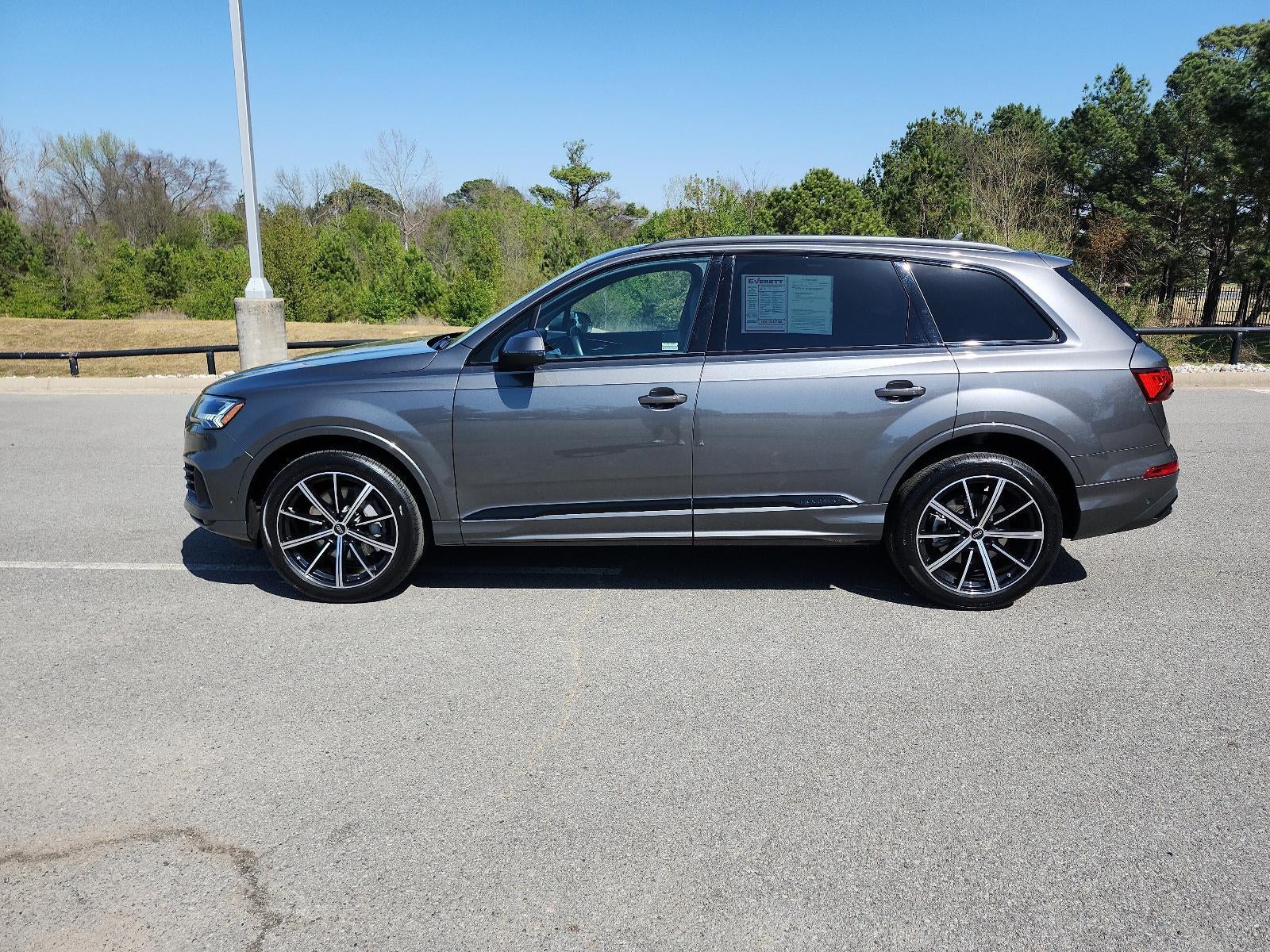 2023 Audi Q7 Premium Plus