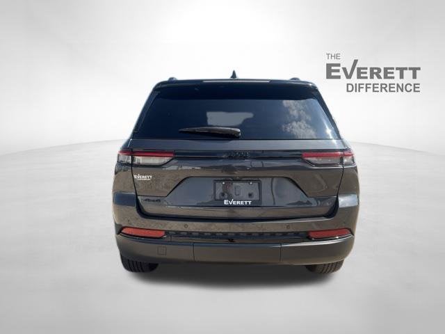 2022 Jeep Grand Cherokee Altitude
