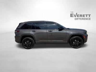 2022 Jeep Grand Cherokee Altitude