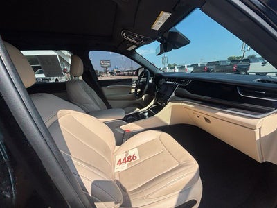 2023 Jeep Grand Cherokee L Limited 4x4